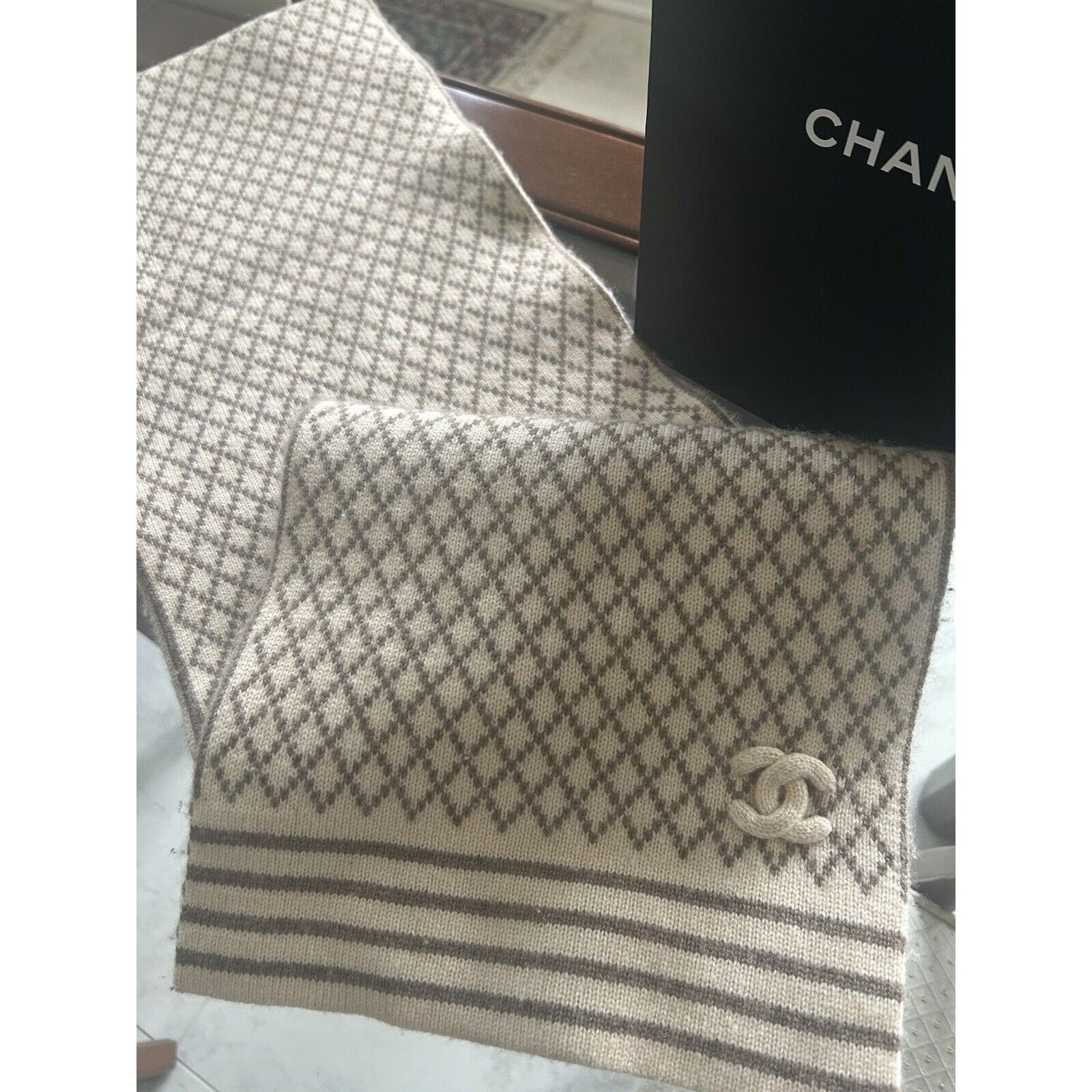 Chanel CHANEL Milk tea Beige CC Logo Cashmere Scarf Wrap Stole Size ONE SIZE - 3 Thumbnail