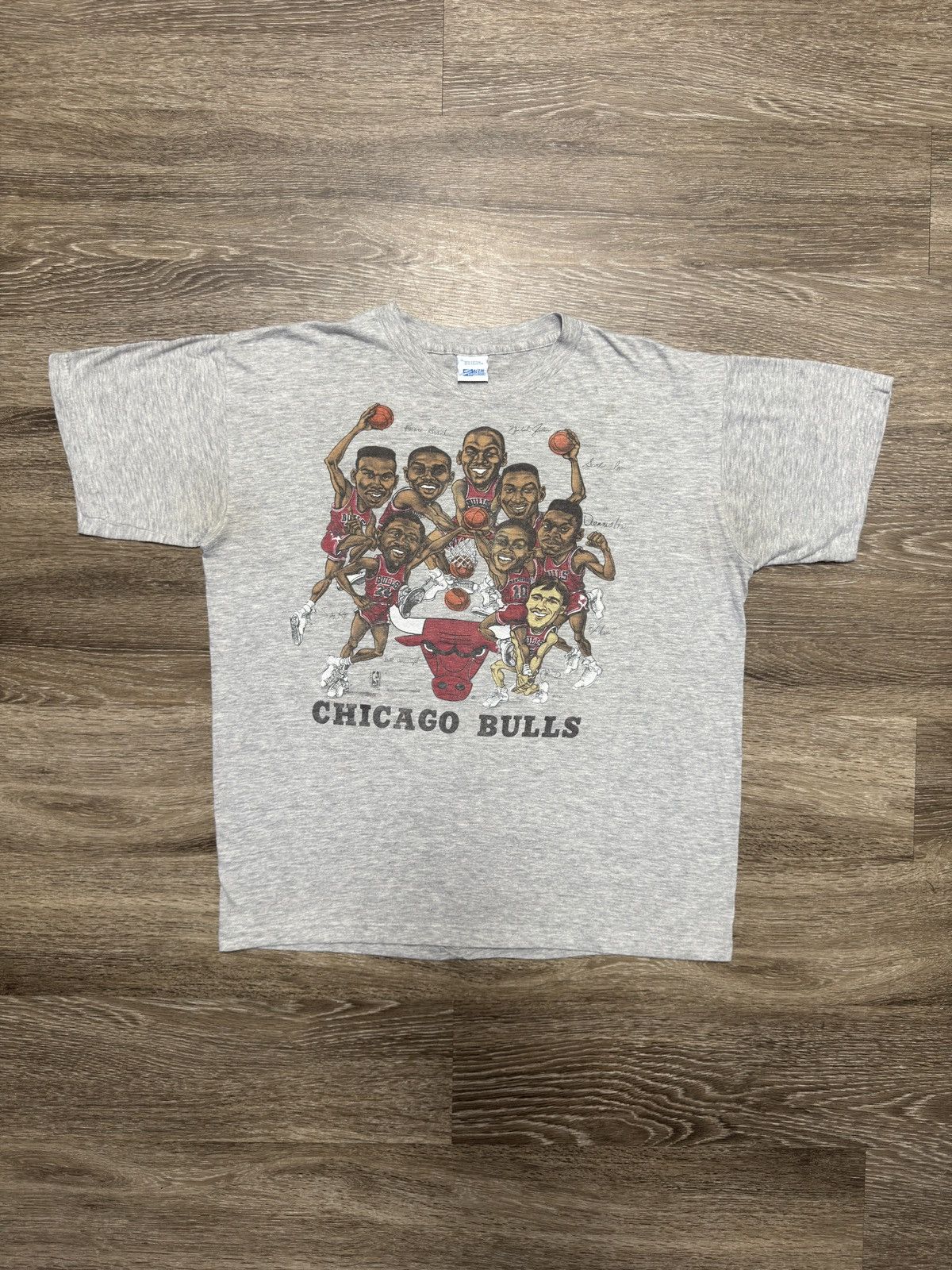 Salem Sportswear Vintage 80s Chicago Bulls tshirt Size US L / EU 52-54 / 3 - 1 Thumbnail