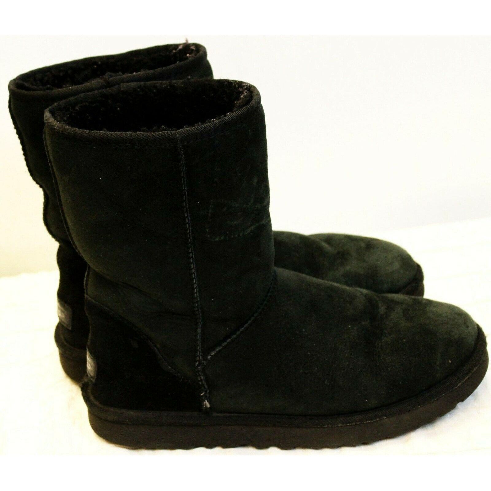 Ugg UGG Black Classic Short Boots Women's Sz 10 Suede Sheepskin Size US 10 / IT 40 - 5 Thumbnail