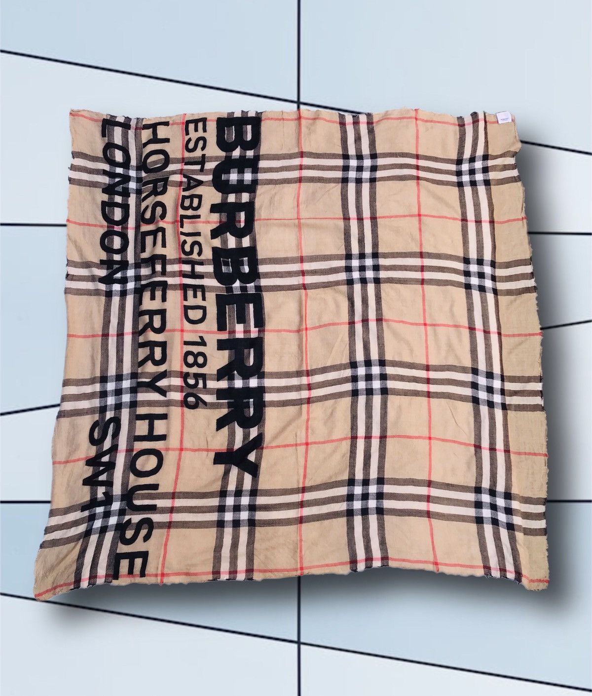 Burberry Burberry London Horseferry Scarf Nova Check Sqare cashmere Size ONE SIZE - 1 Thumbnail