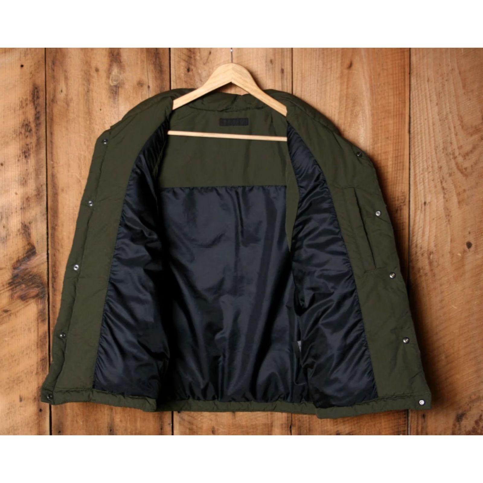 Uniqlo UNIQLO Olive Green Down Insulated Snap Button Puffer Vest Men M Size Non-Brand Size US M / EU 48-50 / 2 - 5 Thumbnail