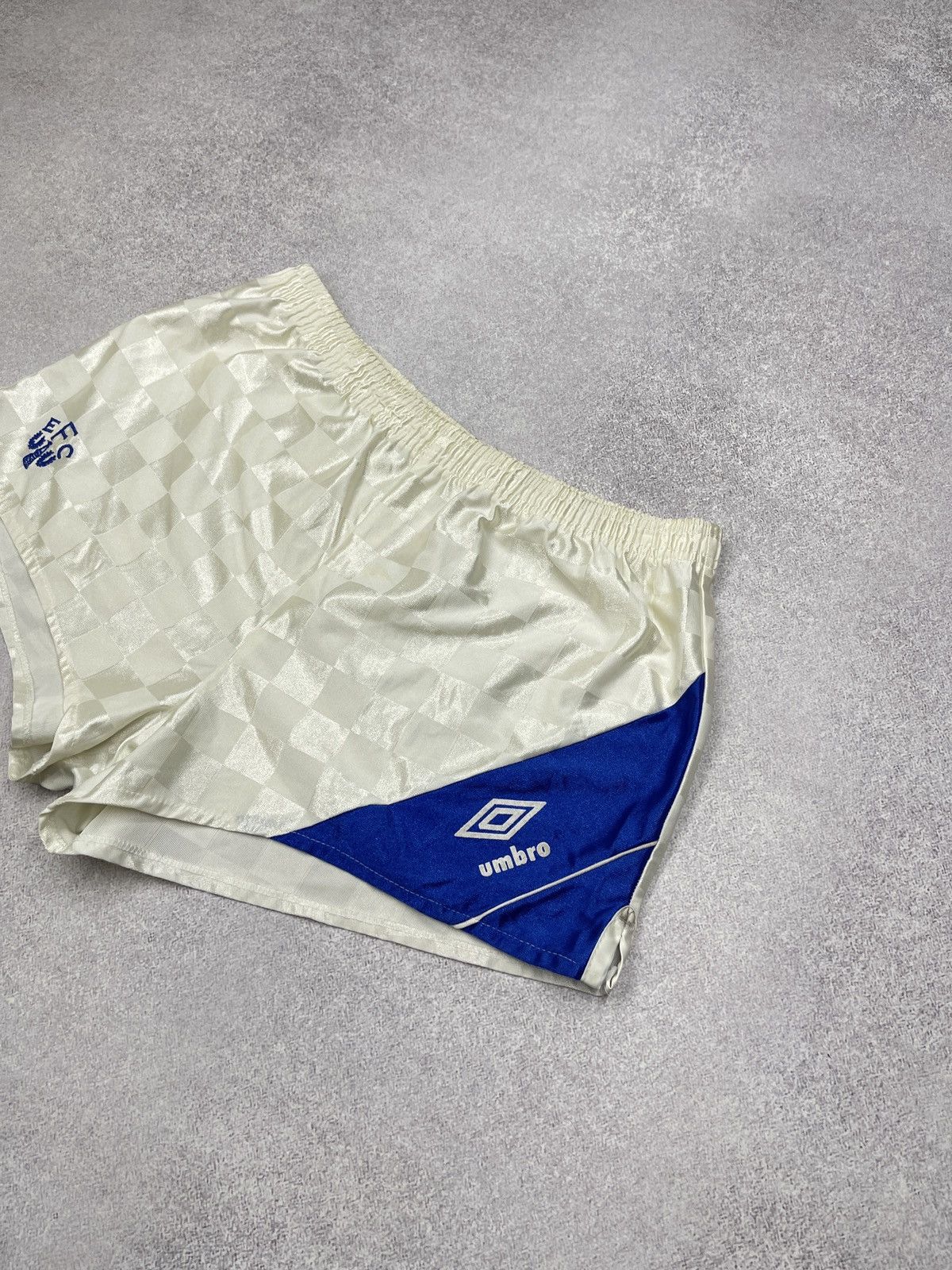 Umbro Rare Vintage Umbro Everton EFC 1989-91 Home Soccer Shorts Size US 32 / EU 48 - 3 Thumbnail