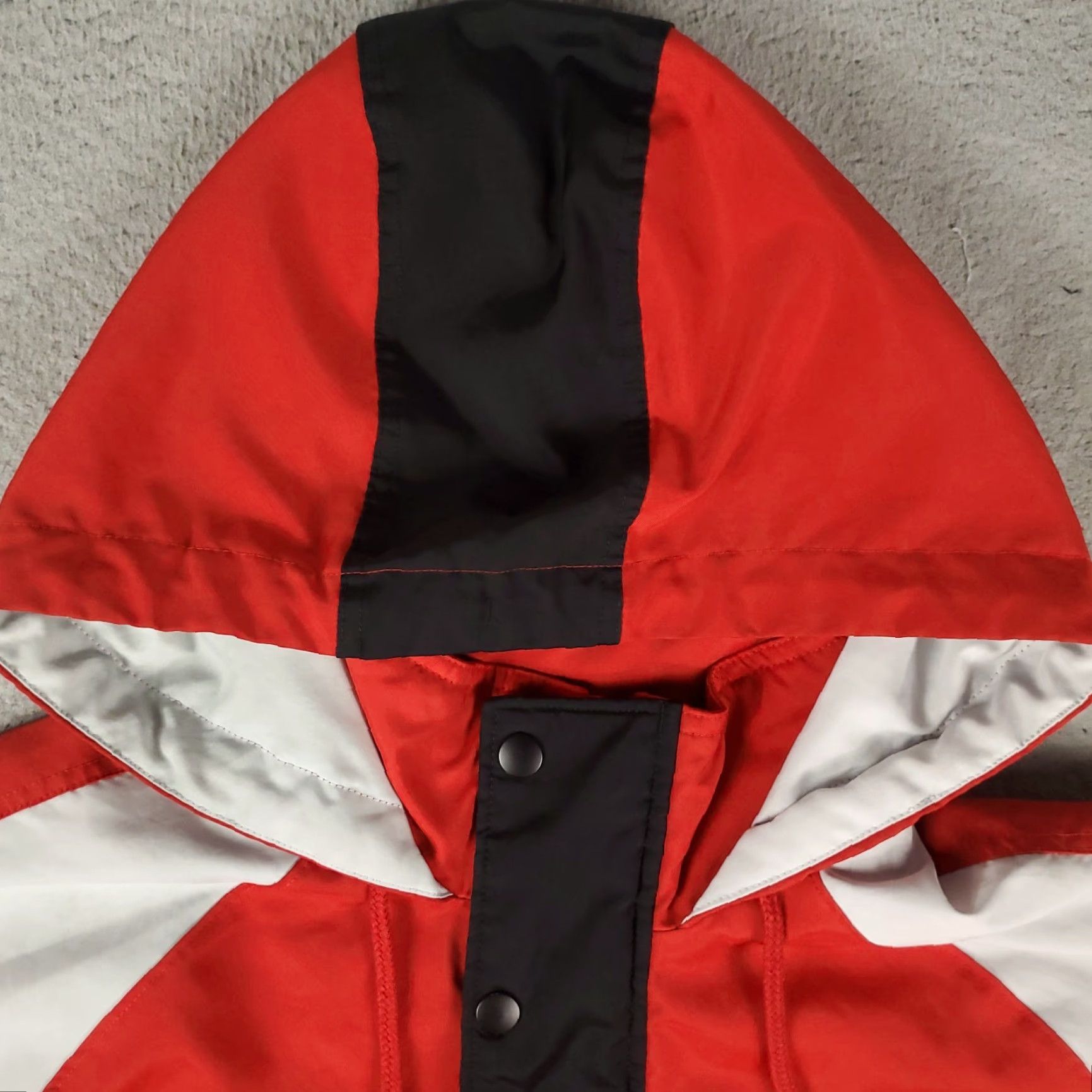 Nike Nike Jacket Mens Large Red Black DNA Force Swoosh Full Zip Hoodie Windbreaker Size US L / EU 52-54 / 3 - 2 Thumbnail