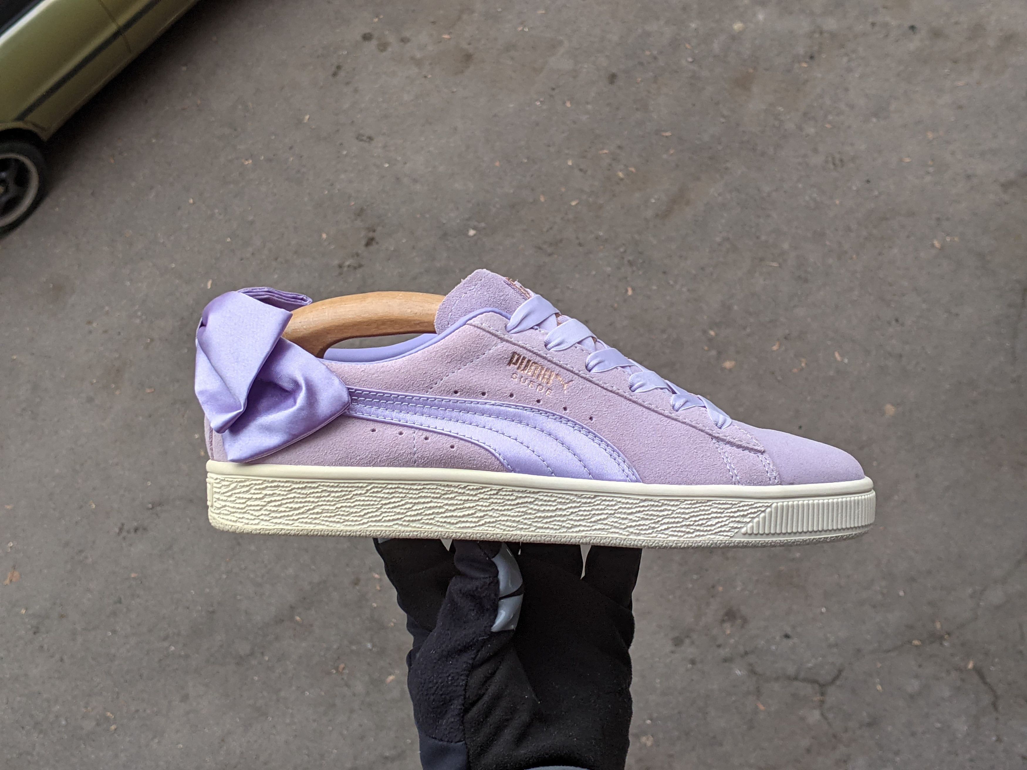 Puma *NEW* Puma Suede Bow Womens Sneaker Clyde Cat MCM Rhuigi Size US 8.5 / IT 38.5 - 2 Thumbnail