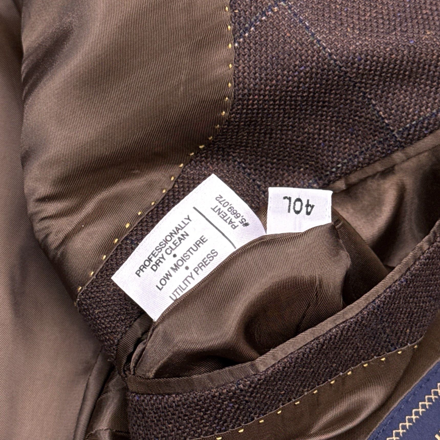 Hart Schaffner Marx Hart Schaffner Marx Suit Jacket 40 Long Brown Wool Windowpane Silk Wool Blazer Jacket Blazer Mens 40 Long Brown Windowpane Wool Silk Blazer Size 40R - 7 Thumbnail