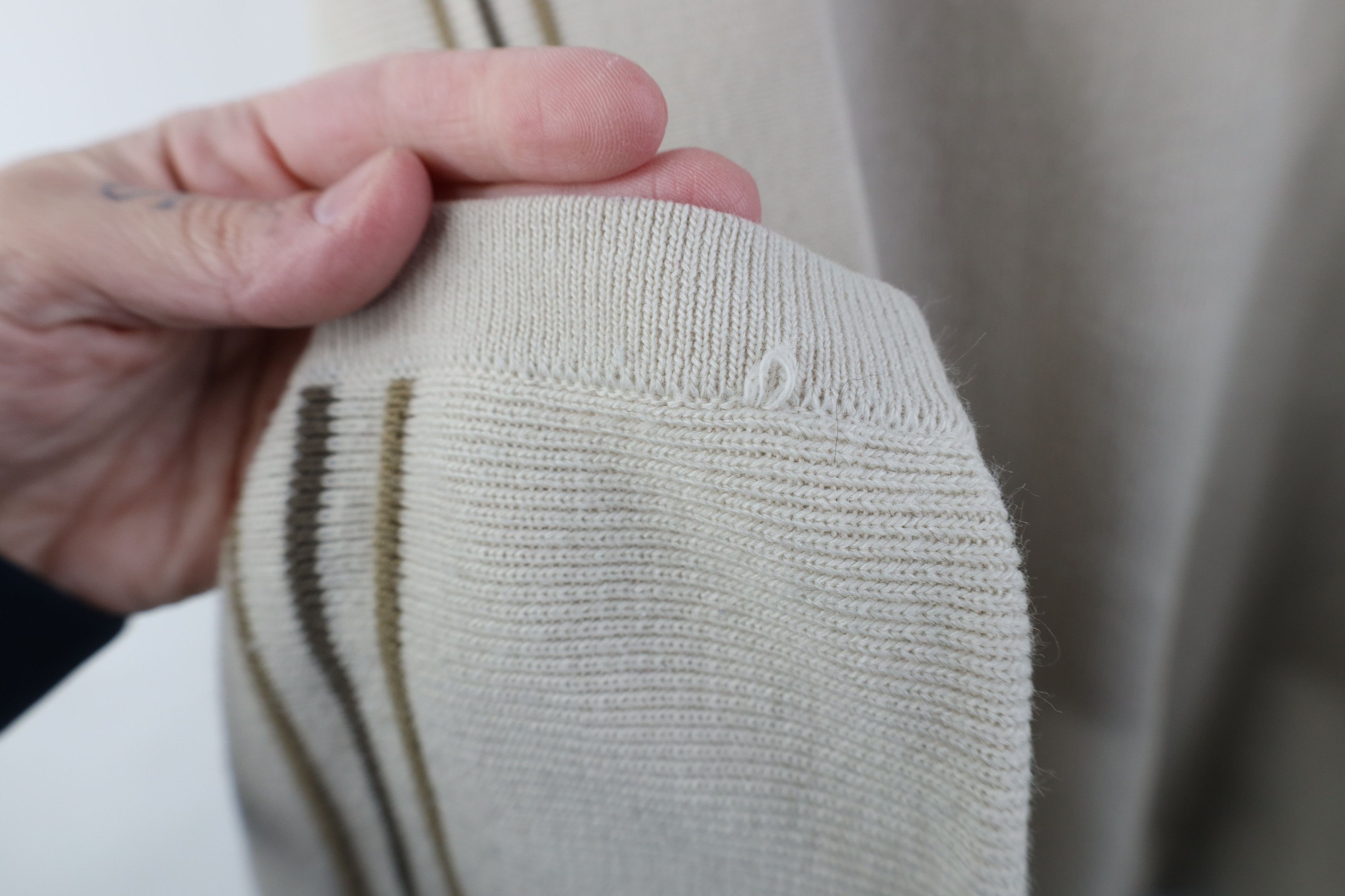 Vintage Vintage 90s Y2K Streetwear Knit Lightweight Sweater Beige Size US L / EU 52-54 / 3 - 7 Thumbnail