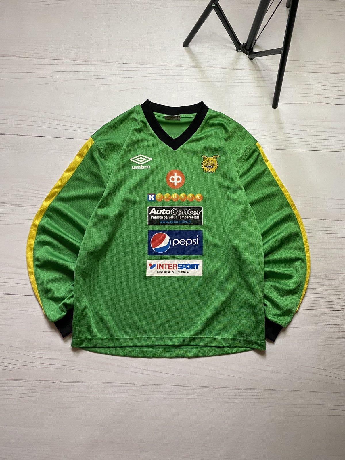 Umbro Umbro Tampereen Ilves 2000/01 home Match Worn #9 longlsleeve Size US S / EU 44-46 / 1 - 1 Thumbnail