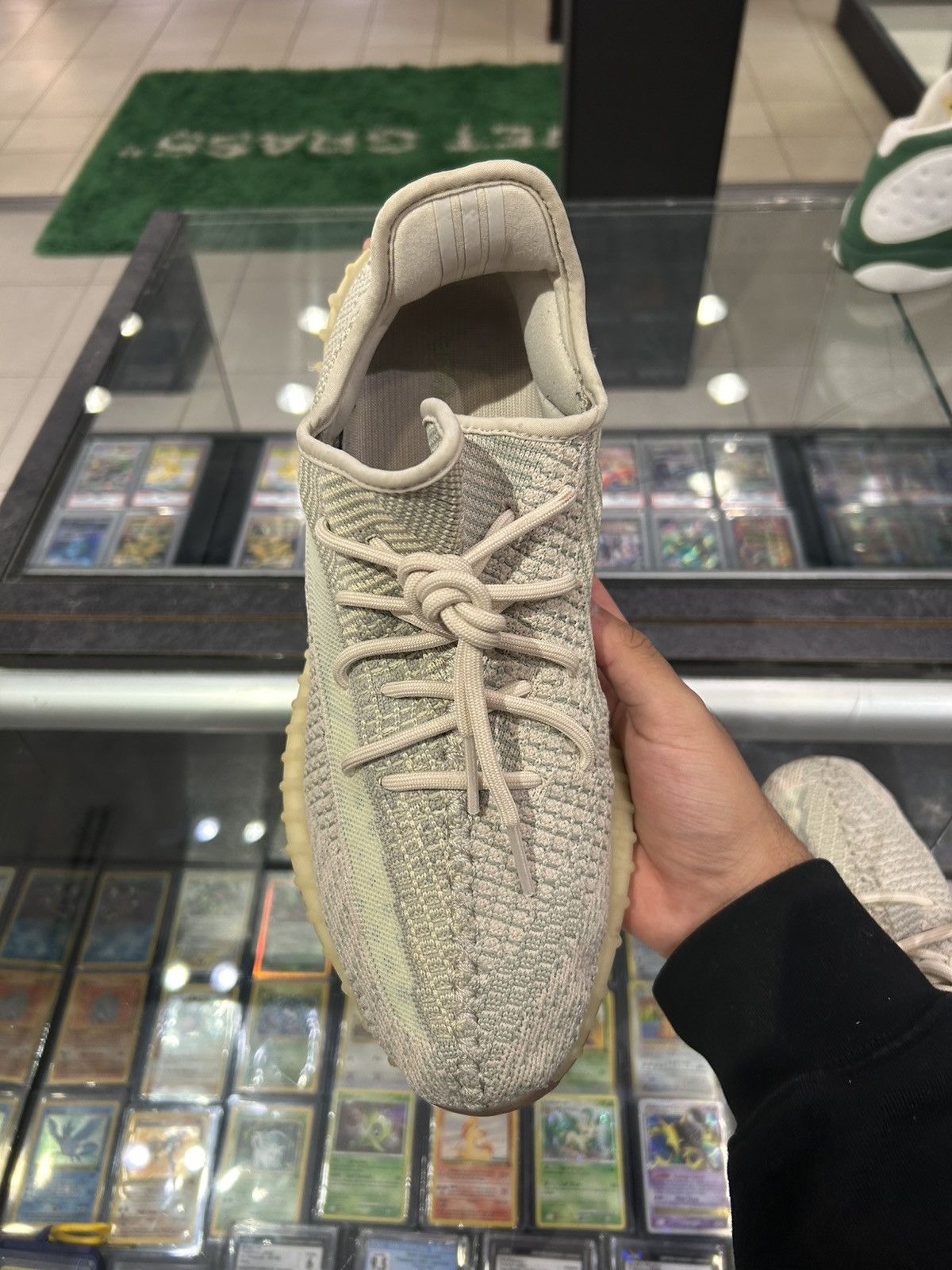 Yeezy Yeezy 350 Citrin Size US 12 / EU 45 - 5 Thumbnail