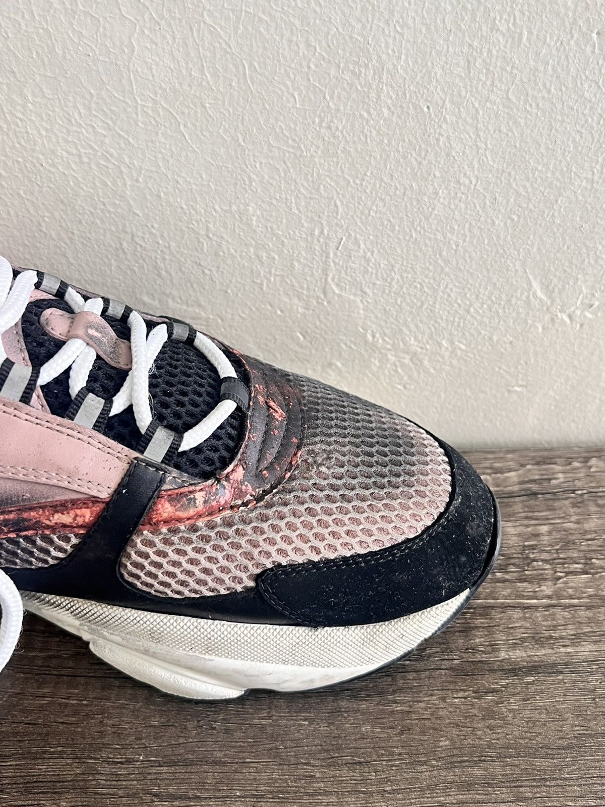 Dior B22 Pink/Black Size US 11 / EU 44 - 12 Thumbnail