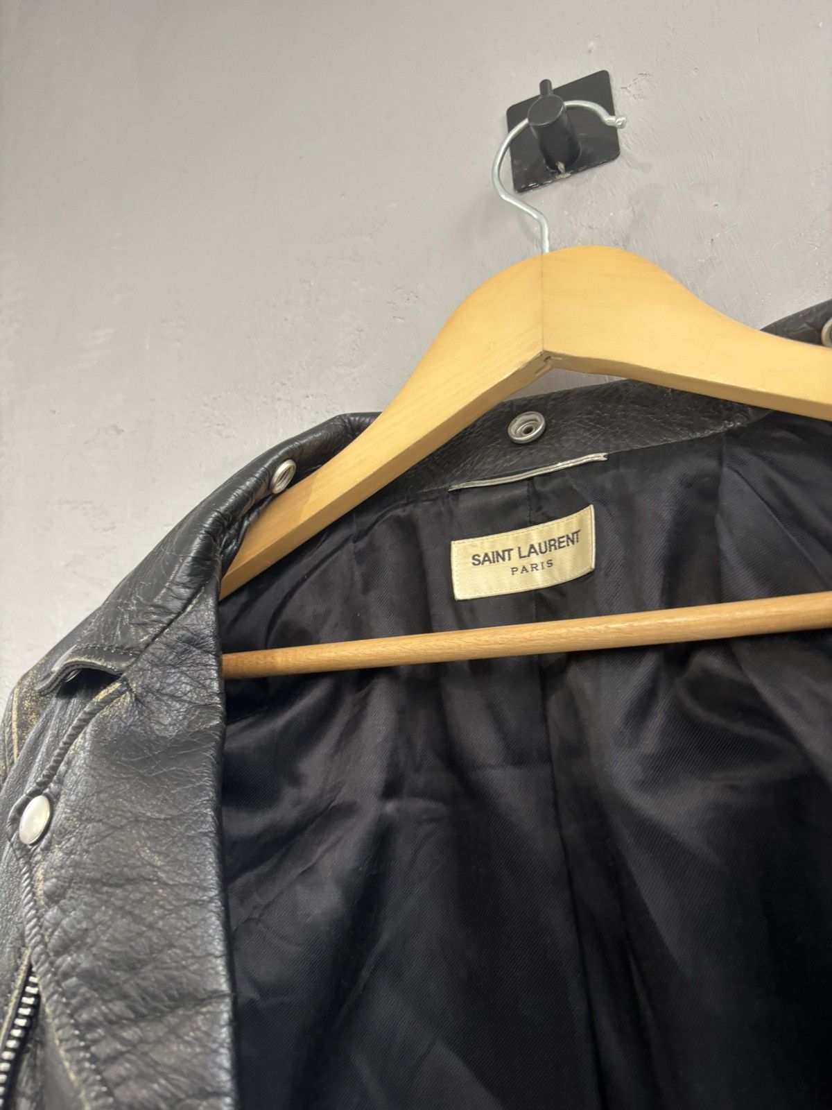 Saint Laurent Paris Saint Laurent FW16 L01 calfskin distressed leather jacket Size US S / EU 44-46 / 1 - 16 Thumbnail