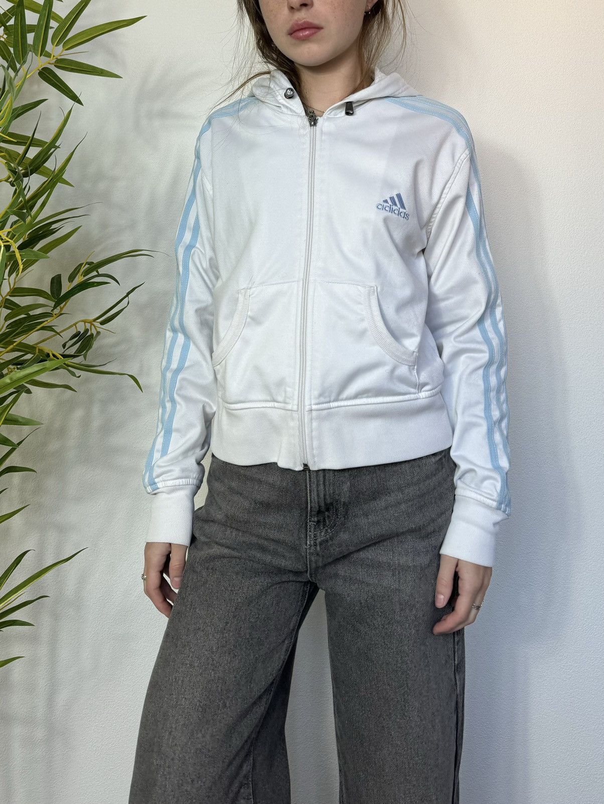 Adidas VINTAGE ADIDAS CUTE CROPPED ZIP HOODIE Size M / US 6-8 / IT 42-44 - 6 Thumbnail