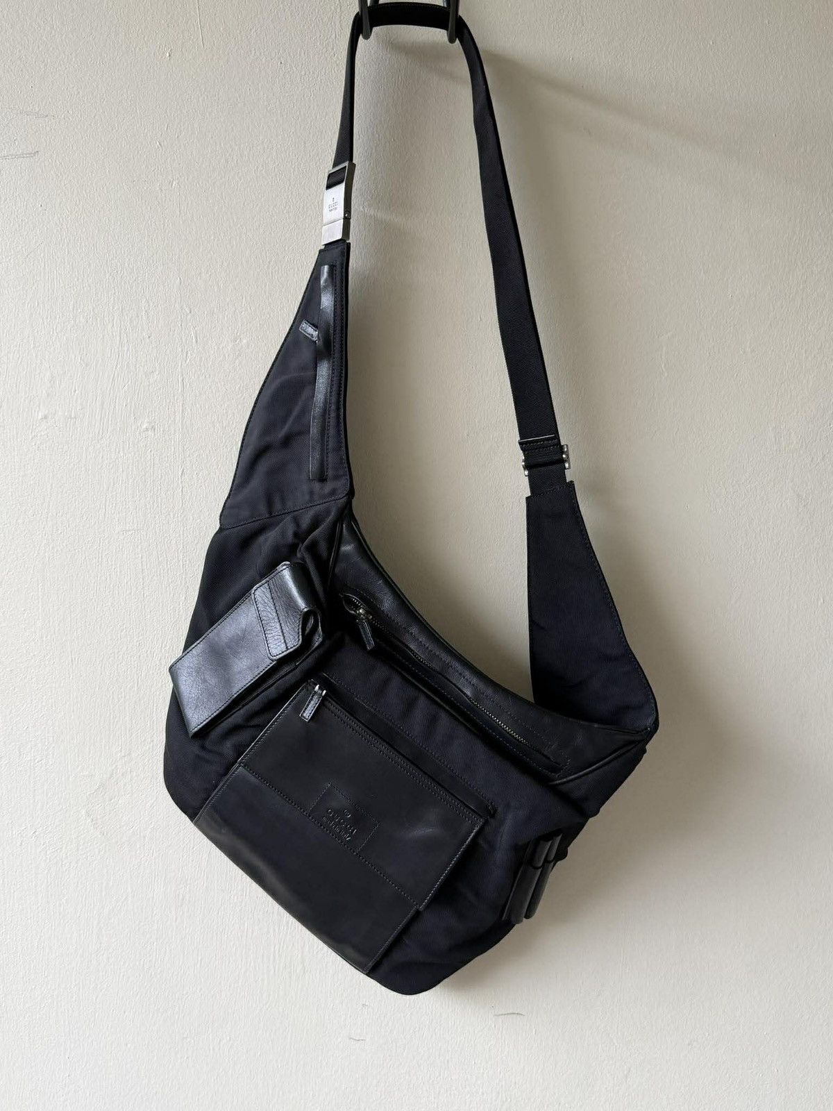 Gucci Gucci 90s Tom Ford Black Nylon & Leather Bag Size ONE SIZE - 1 Thumbnail