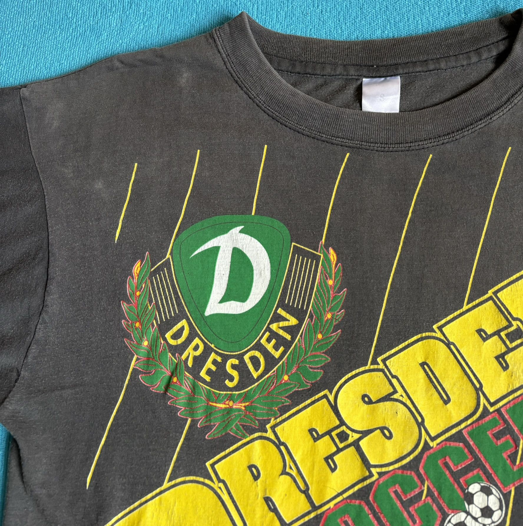 Vintage Dynamo Dresden Soccer 1995 Hessner by CHW T-shirt Roz. S Size US S / EU 44-46 / 1 - 7 Thumbnail