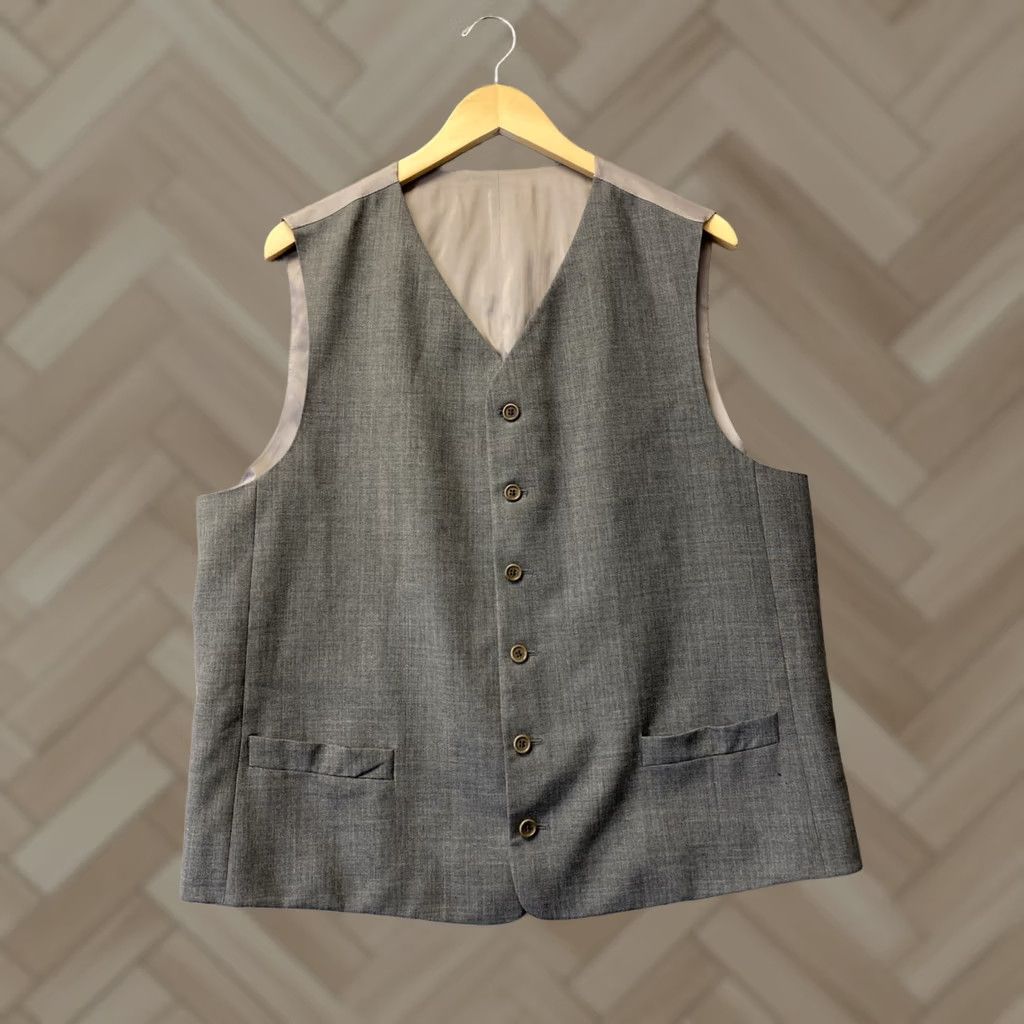 Hugo Boss HUGO BOSS Men's Wool Vest Waistcoat XL Gray Wool Waistcoat Mens 0694 Size US XL / EU 56 / 4 - 1 Thumbnail