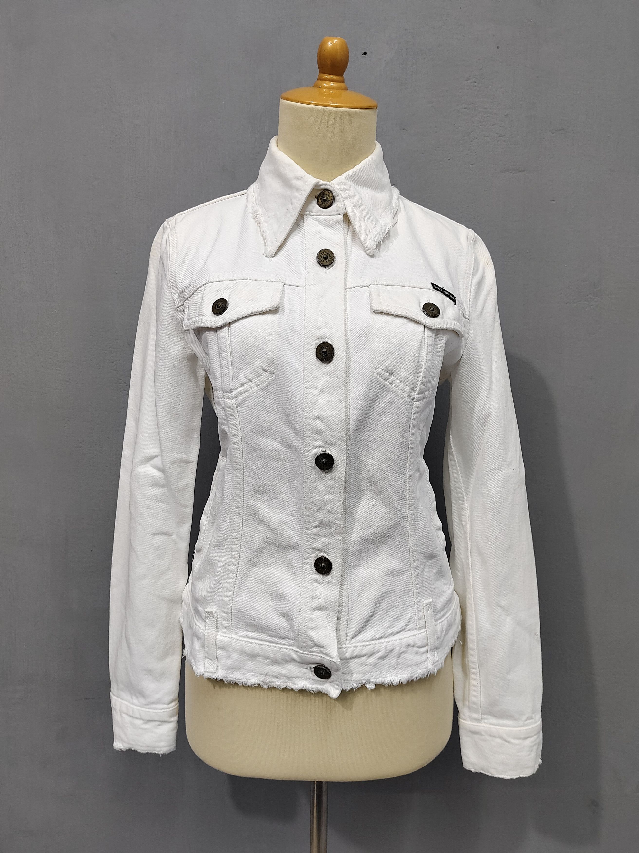 Dolce & Gabbana 00s Dolce Gabbana- Sharp Tailored Minimalist Denim Jacket Size M / US 6-8 / IT 42-44 - 1 Thumbnail