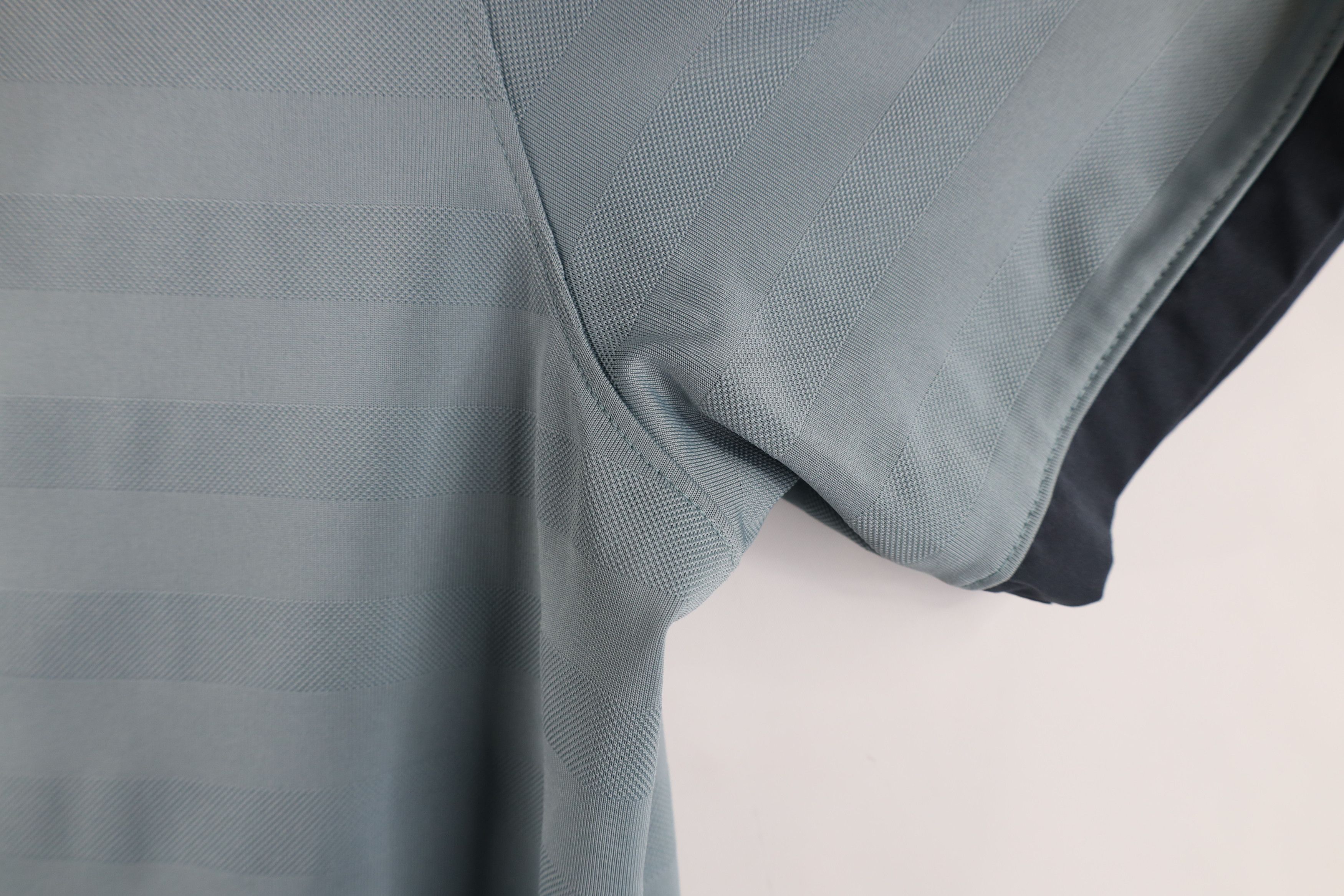 Oakley × Vintage Vintage Y2K Oakley O Logo Knit Collared Golf Polo Gray Size US L / EU 52-54 / 3 - 8 Thumbnail