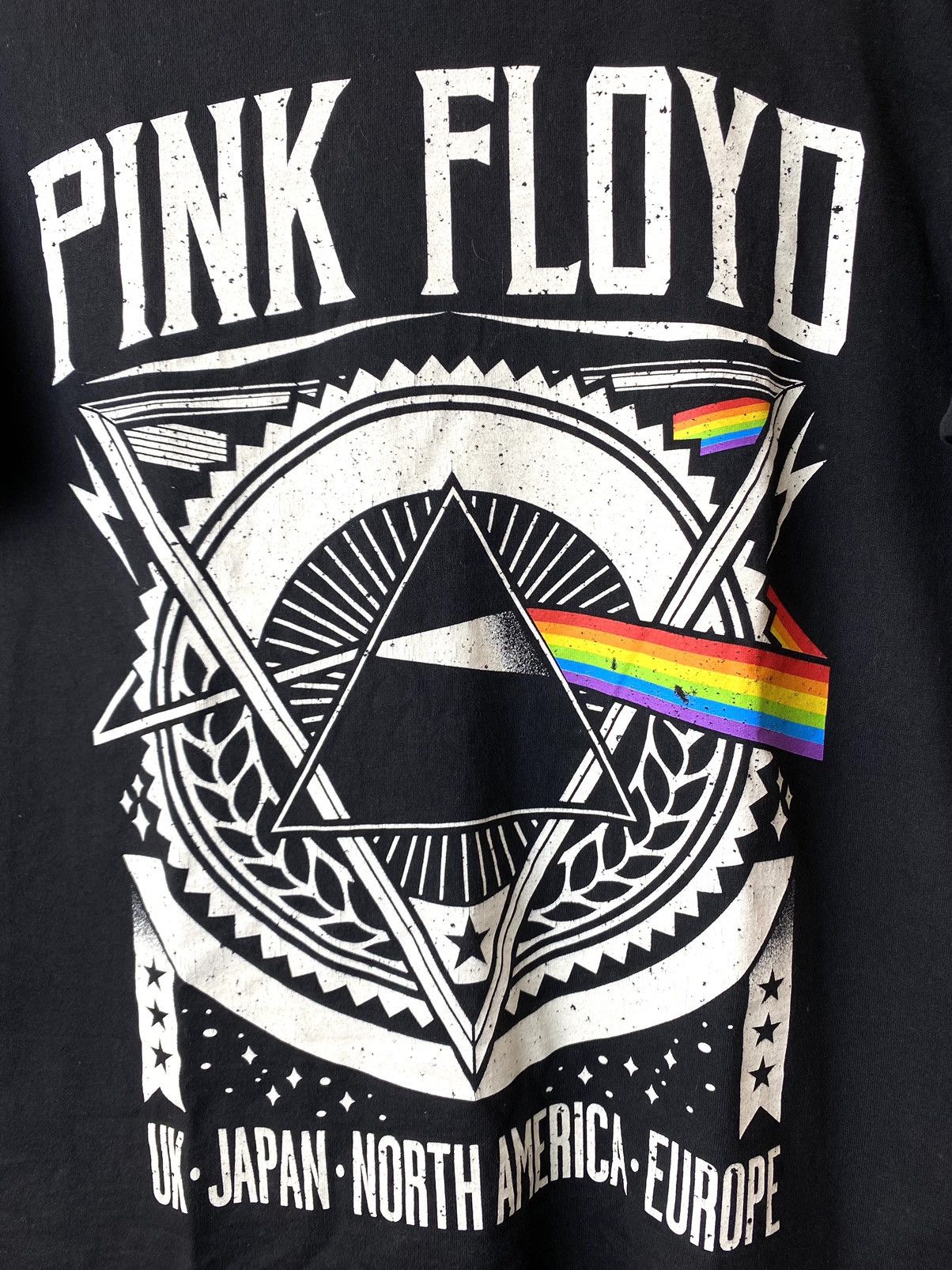 Band Tees Very Rare ! Vintage 1990’s Pink Floyd The Wall Album T Shirt Size US M / EU 48-50 / 2 - 3 Thumbnail