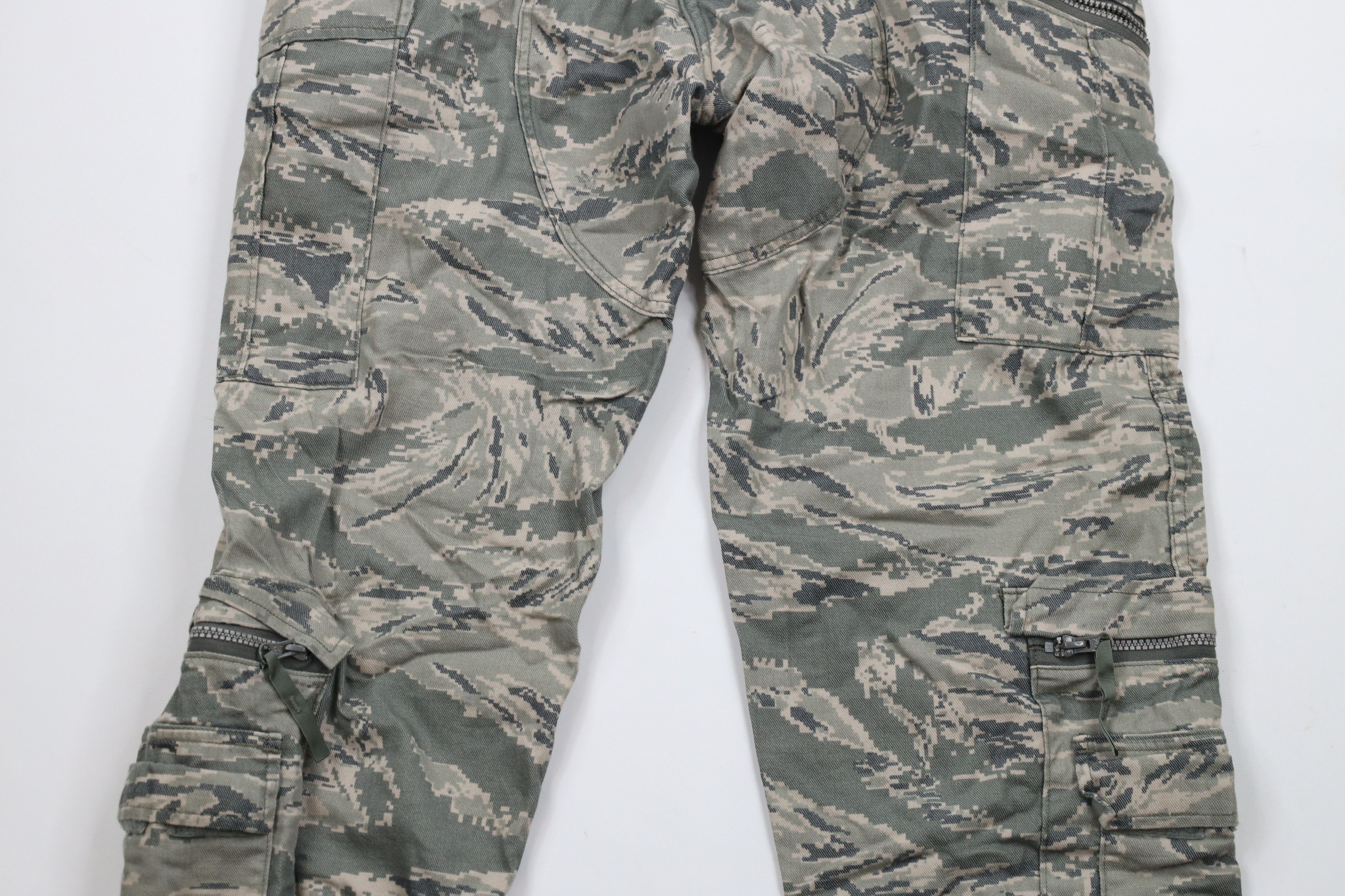 Vintage Vintage Military Ensemble Camouflage Pants Trousers USA Size US 34 / EU 50 - 13 Thumbnail