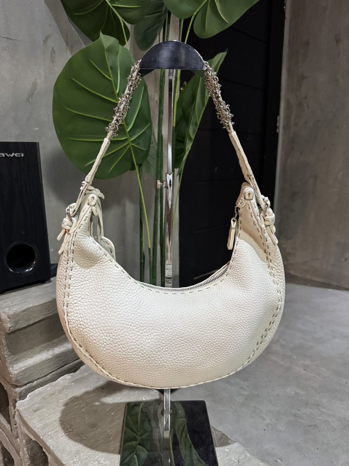 Fendi Fendi Selleria Hobo White Size ONE SIZE - 9 Thumbnail