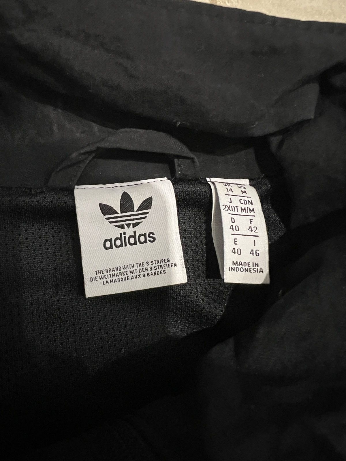 Vintage Vintage Adidas sweatshirt jacket black with white stripes Size US M / EU 48-50 / 2 - 5 Thumbnail