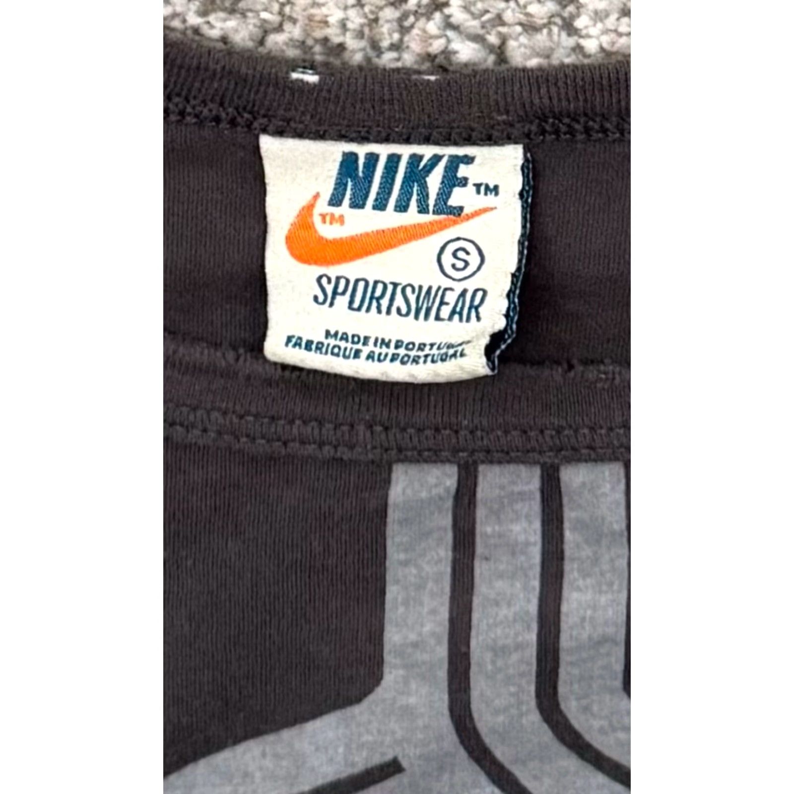 Nike Nike Womens Shirt Small Destroyed Grunge Running Oregon Track Club Limited Issue Shirt Women S Dark Gray 70s 80s Grunge Hipster Running & Jogging Size S / US 4 / IT 40 - 6 Thumbnail