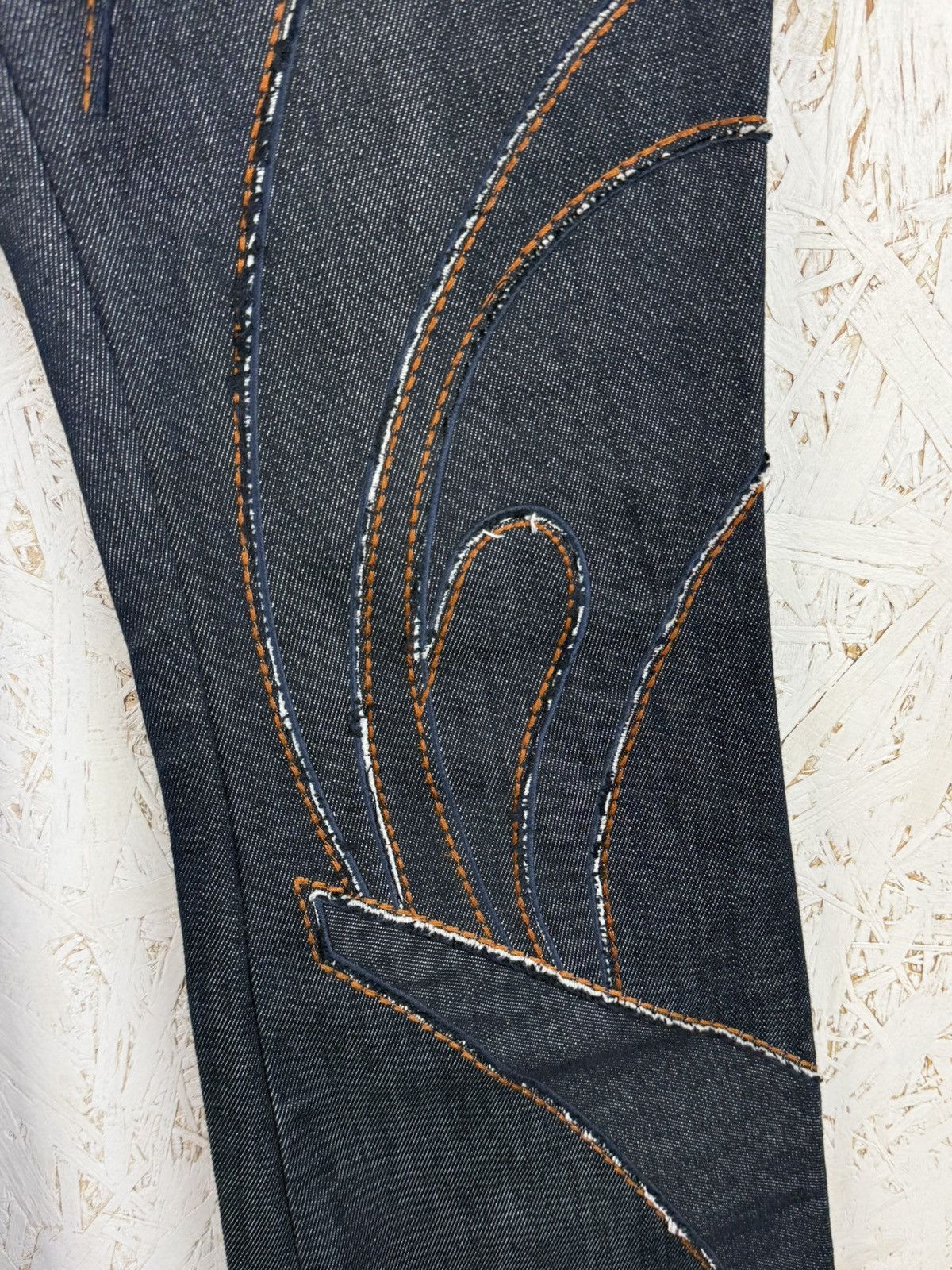 Dolce & Gabbana Dolce & Gabbana SS2002 Butterfly Denim Flared Jeans 28/42 Size 28" / US 6 / IT 42 - 3 Thumbnail