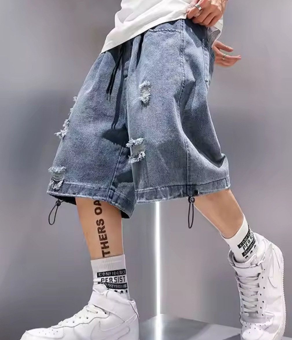 Jean Ripped Denim Cargo Shorts - Light Wash, Distressed Size US 29 - 2 Thumbnail