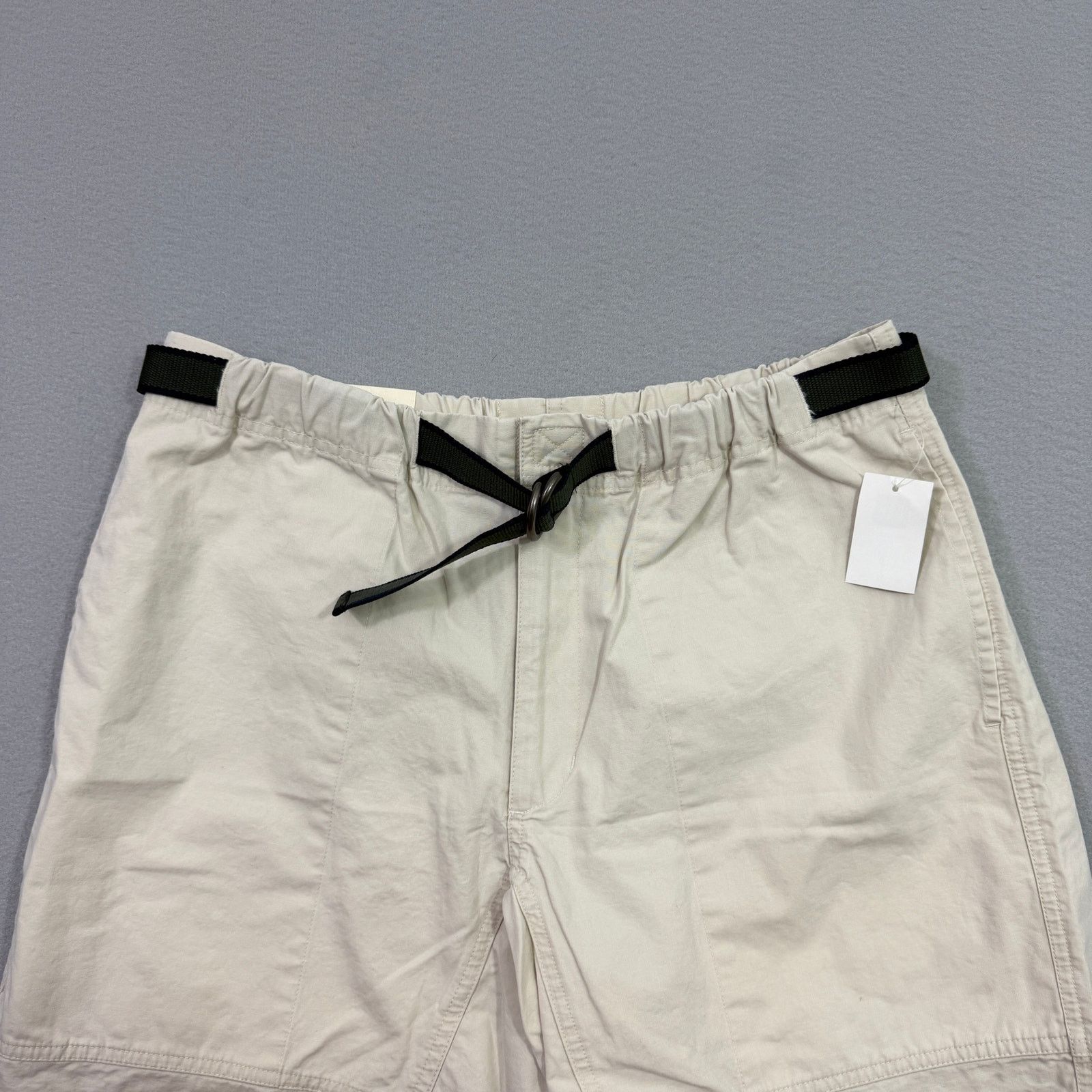 Gap Gap Flat Front Khaki Chino Shorts Medium Beige 8" Inseam NEW Size US 34 / EU 50 - 2 Thumbnail
