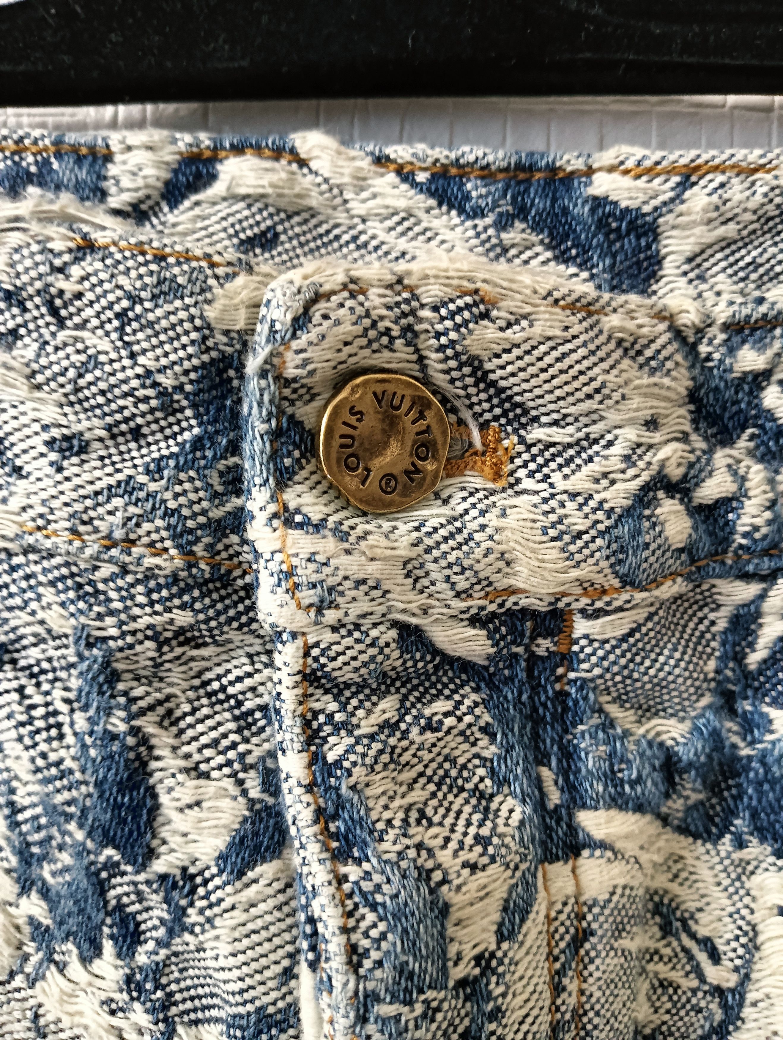 Louis Vuitton Floral Denim Carpenter Shorts Size US 33 - 4 Thumbnail