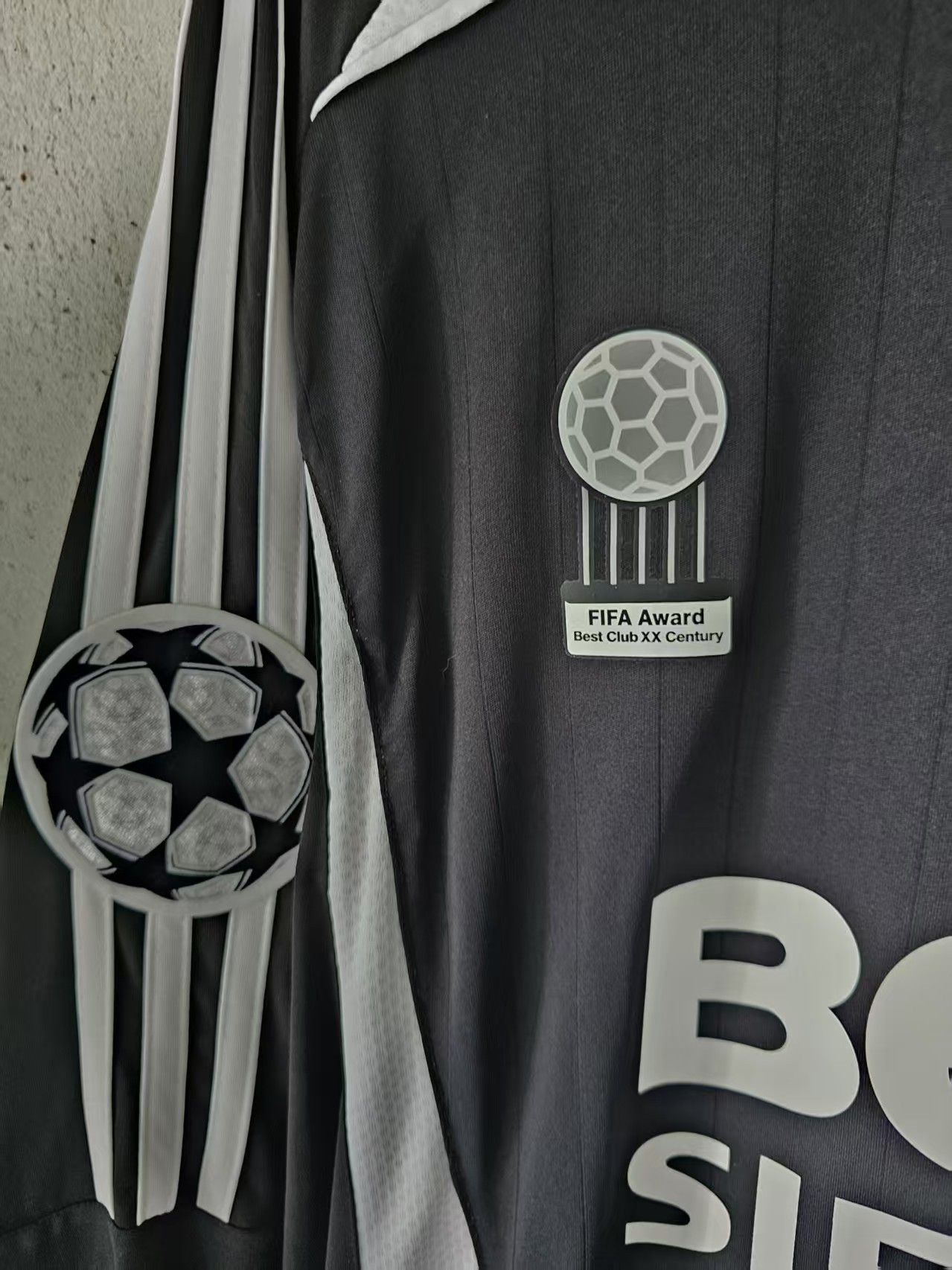 Other 2006 07 Real Madrid #23 David Beckham Jersey Size US S / EU 44-46 / 1 - 3 Thumbnail
