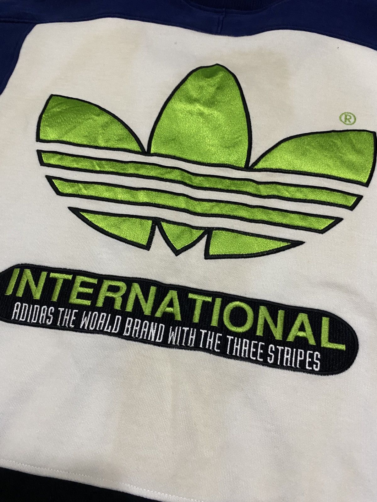 Adidas Vintage 90s Adidas Trefoil International Sweatshirt Size US L / EU 52-54 / 3 - 10 Thumbnail