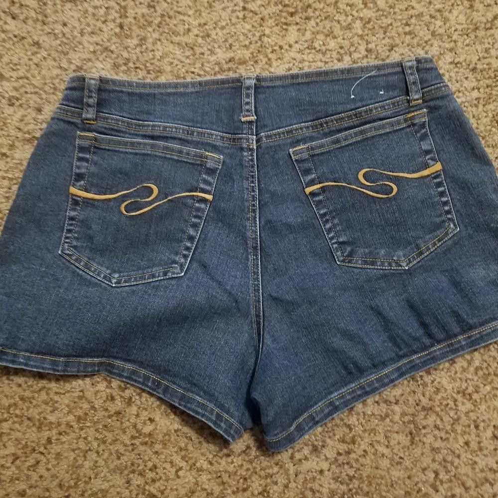 Aeropostale Aeropostale Jean Shorts Size 7/8 Size 30" / US 8 / IT 44 - 3 Thumbnail