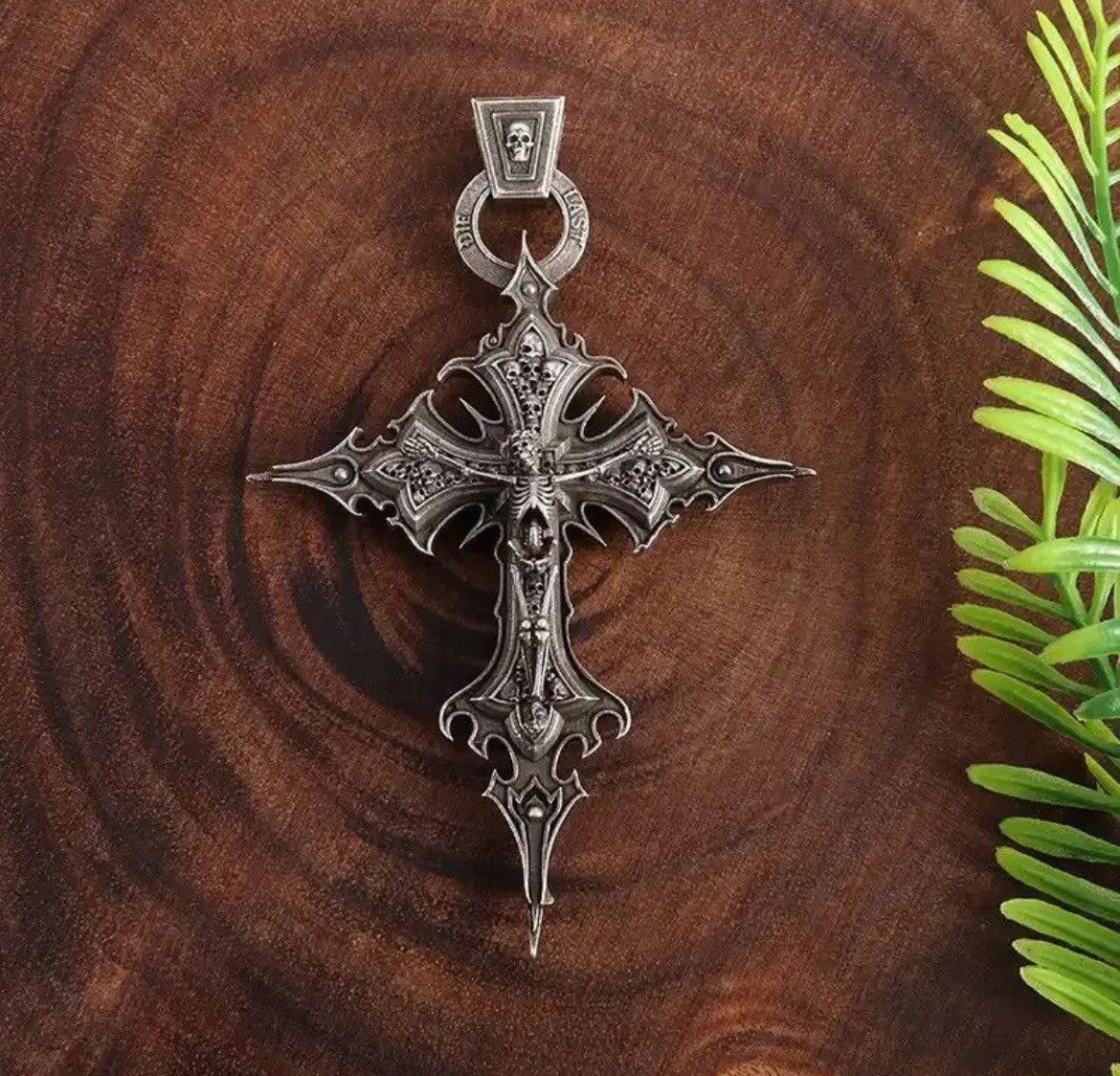 Jewelry × Vintage Vintage Gothic Christian Dante Purgatory Cross Necklace Size ONE SIZE - 4 Thumbnail
