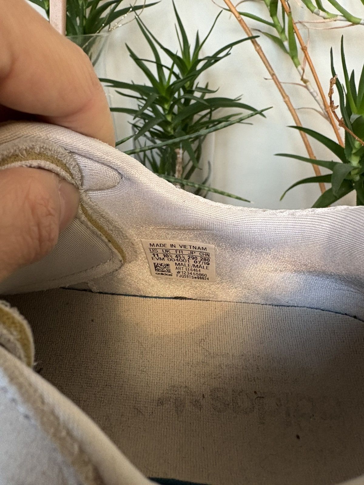 Adidas Adidas Ozweego Size US 11 / EU 44 - 6 Thumbnail