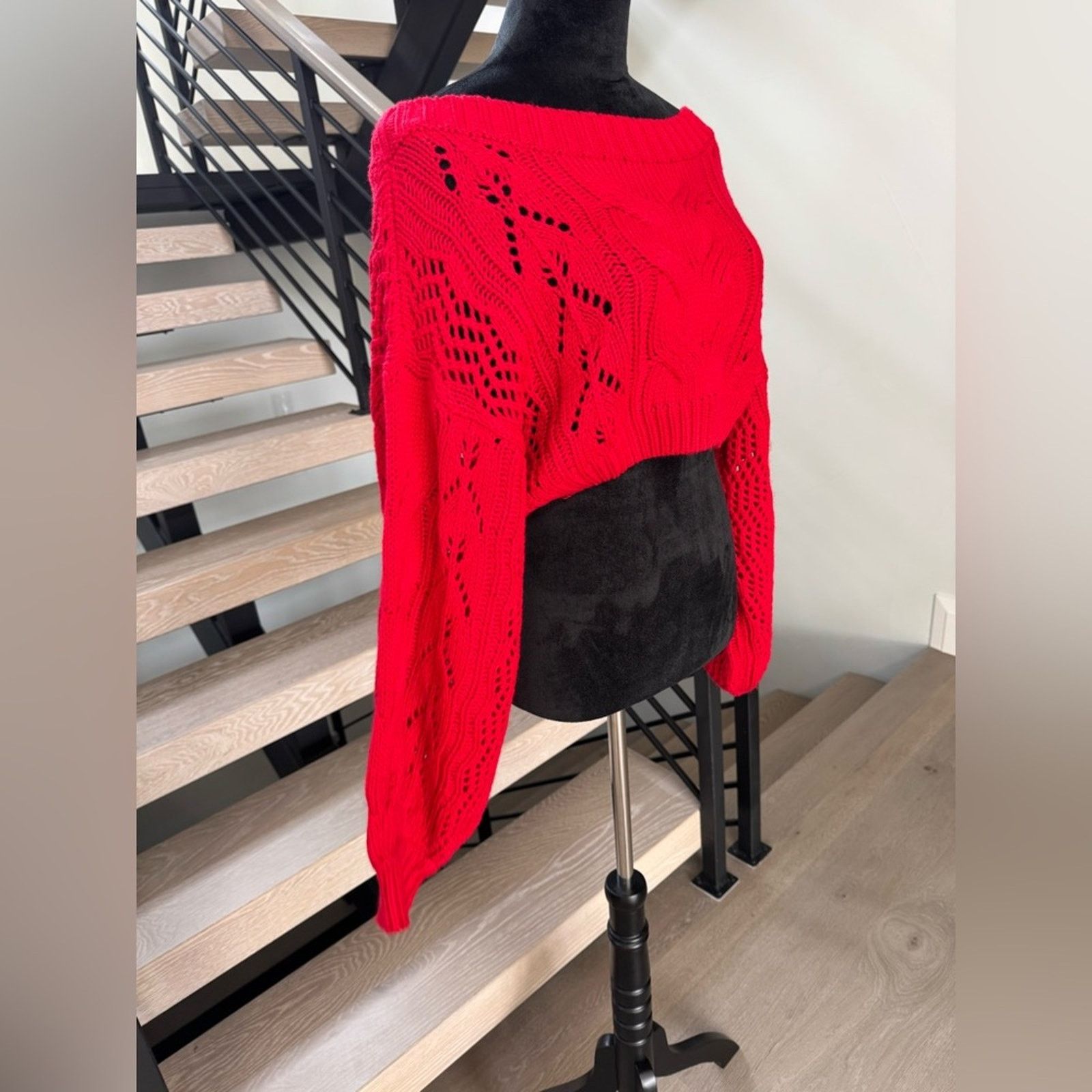 Other New Chic Off-Shoulder Red Crop Sweater size S Size S / US 4 / IT 40 - 4 Thumbnail