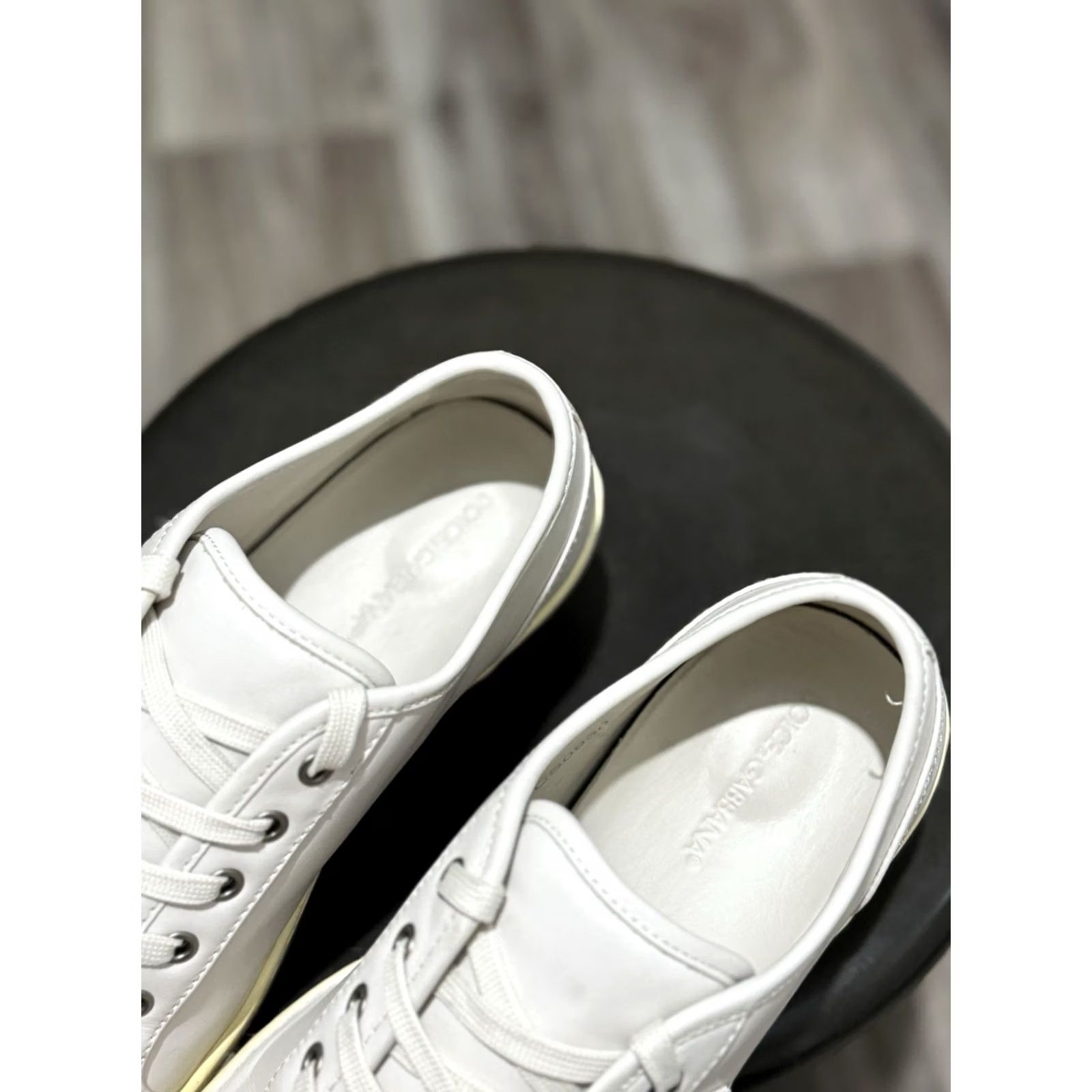 Dolce & Gabbana Dolce&Gabbana Low Top Sneakers White Leather Mens US 8 EU 41-42 Casual City Luxury Sneakers Dolce Gabana Shoes Men Size US M / EU 48-50 / 2 - 7 Thumbnail