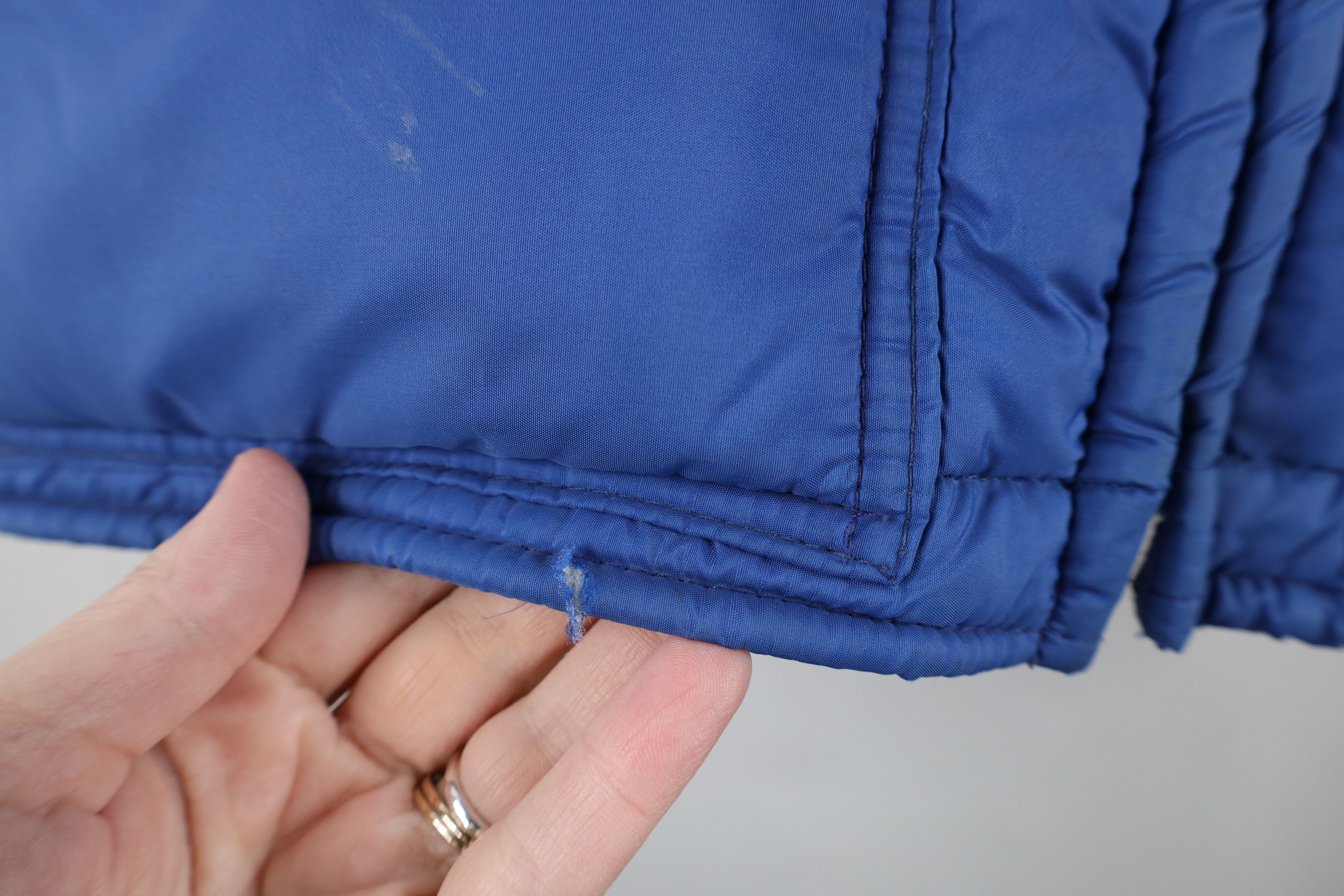 Vintage Vintage 70s Streetwear Blank Puffer Vest Jacket Royal Blue Size US M / EU 48-50 / 2 - 6 Thumbnail