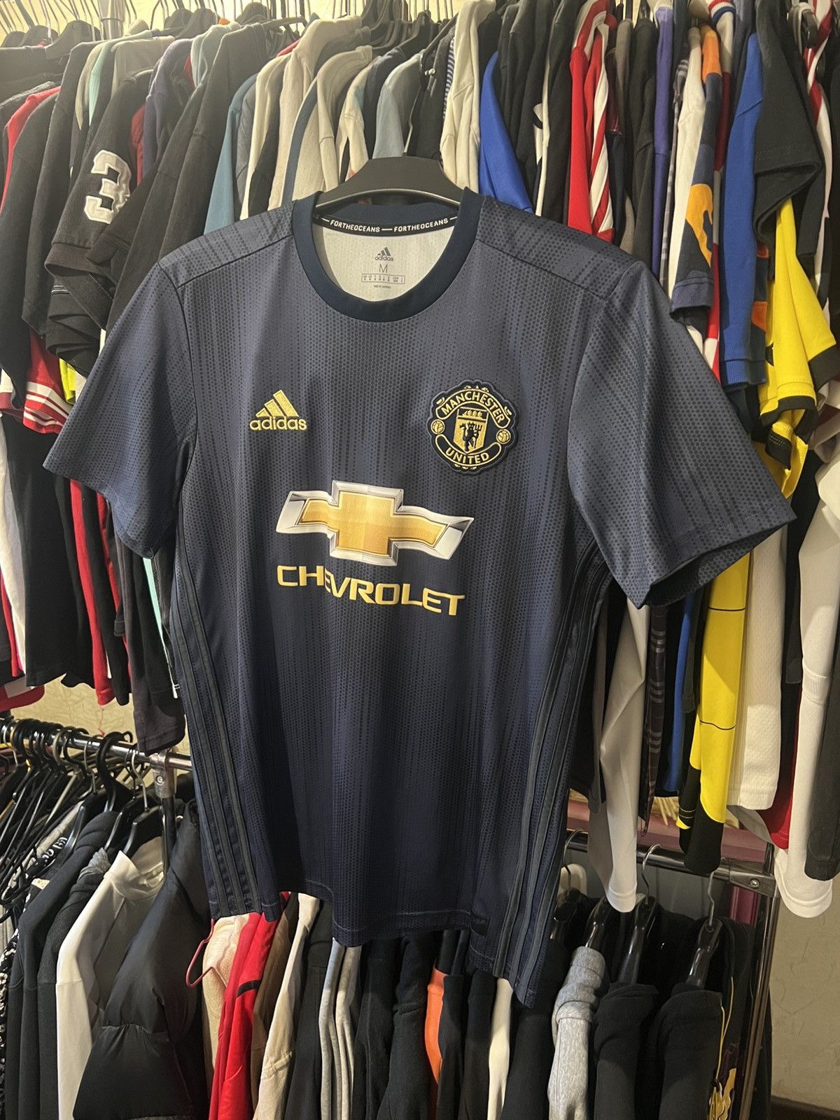 Adidas 2018/2019 ADIDAS MANCHESTER UNITED THIRD FOOTBALL SHIRT Size US L / EU 52-54 / 3 - 1 Thumbnail