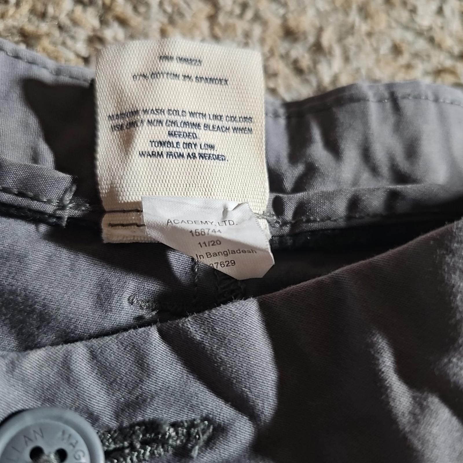 Other Magellan Outdoors Bermuda Shorts Women's Size 10 Gray Size 32" / US 10 / IT 46 - 3 Thumbnail
