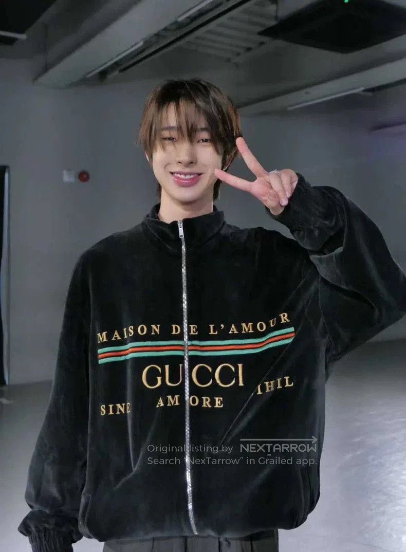 Gucci Gucci Black Velvet Logo Embroidery Jacket. Size US M / EU 48-50 / 2 - 6 Thumbnail