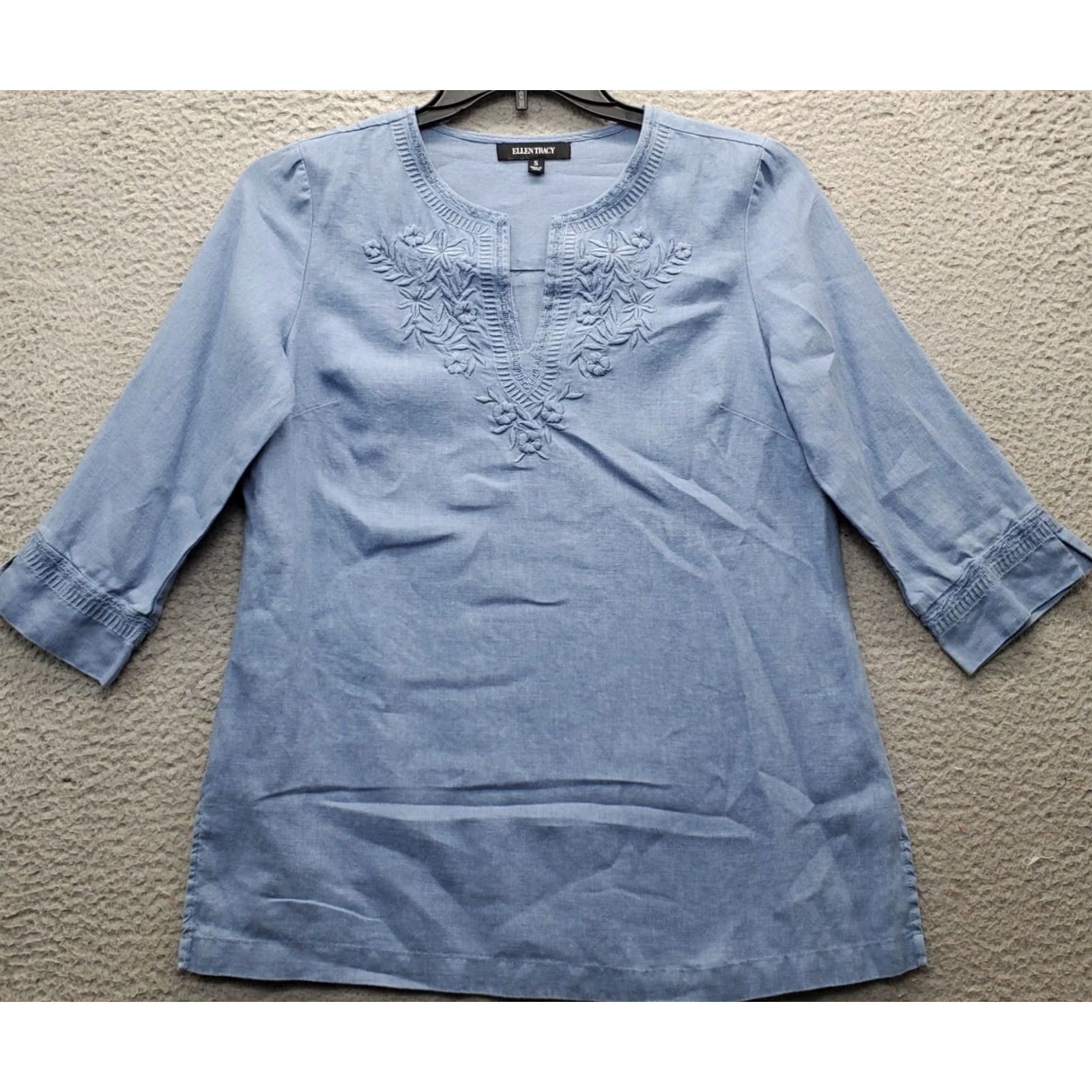 Ellen Tracy Ellen Tracy Tunic Top Women's S Blue Embroidered Floral V-Neck Slit Sleeve Size S / US 4 / IT 40 - 2 Thumbnail