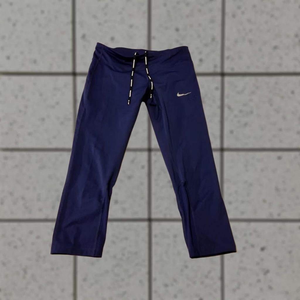 Nike Womens Nike Pants M Medium Navy Blue Capri Athletic Gym Workout Nike Pants Womens M Blue Capri Athletic Workout Size 32" / US 10 / IT 46 - 1 Thumbnail