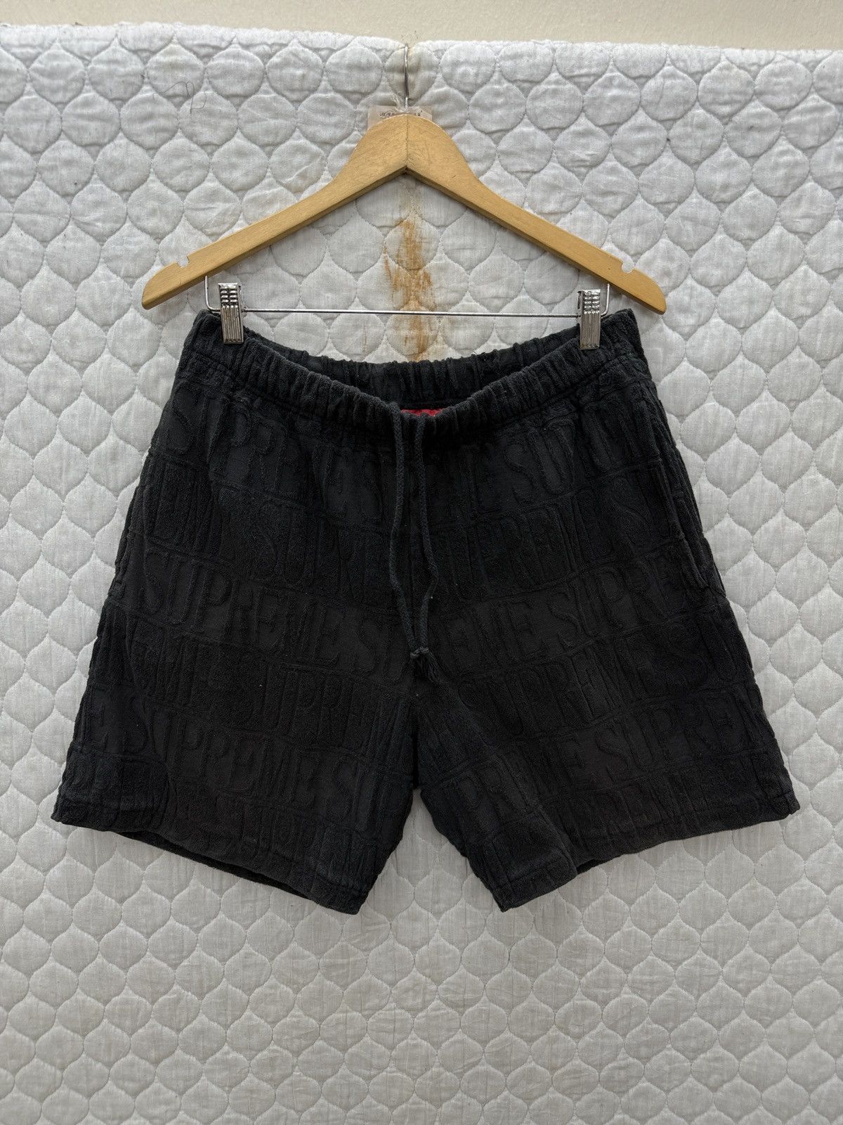 Supreme 🔥🔥🔥ARCHIVE SUPREME SHORTS Size US 34 / EU 50 - 1 Thumbnail