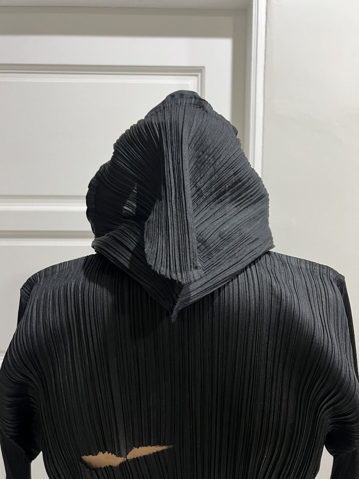 Pleats Please Issey Miyake Pleat Pleats Issey Miyake Black Pleated hoodie Size S / US 4 / IT 40 - 9 Thumbnail