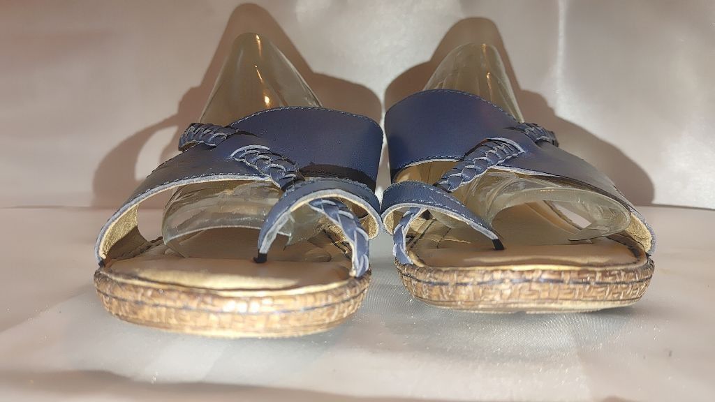 Born Born Sandals Size 9M Size US 9 / IT 39 - 4 Thumbnail