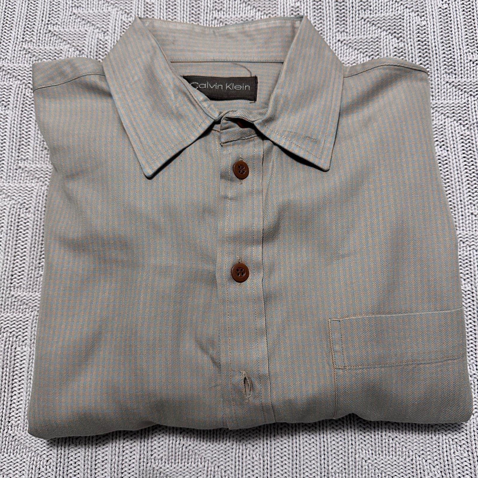 Calvin Klein Calvin Klein beige plaid long sleeve button down size L Size US L / EU 52-54 / 3 - 1 Thumbnail