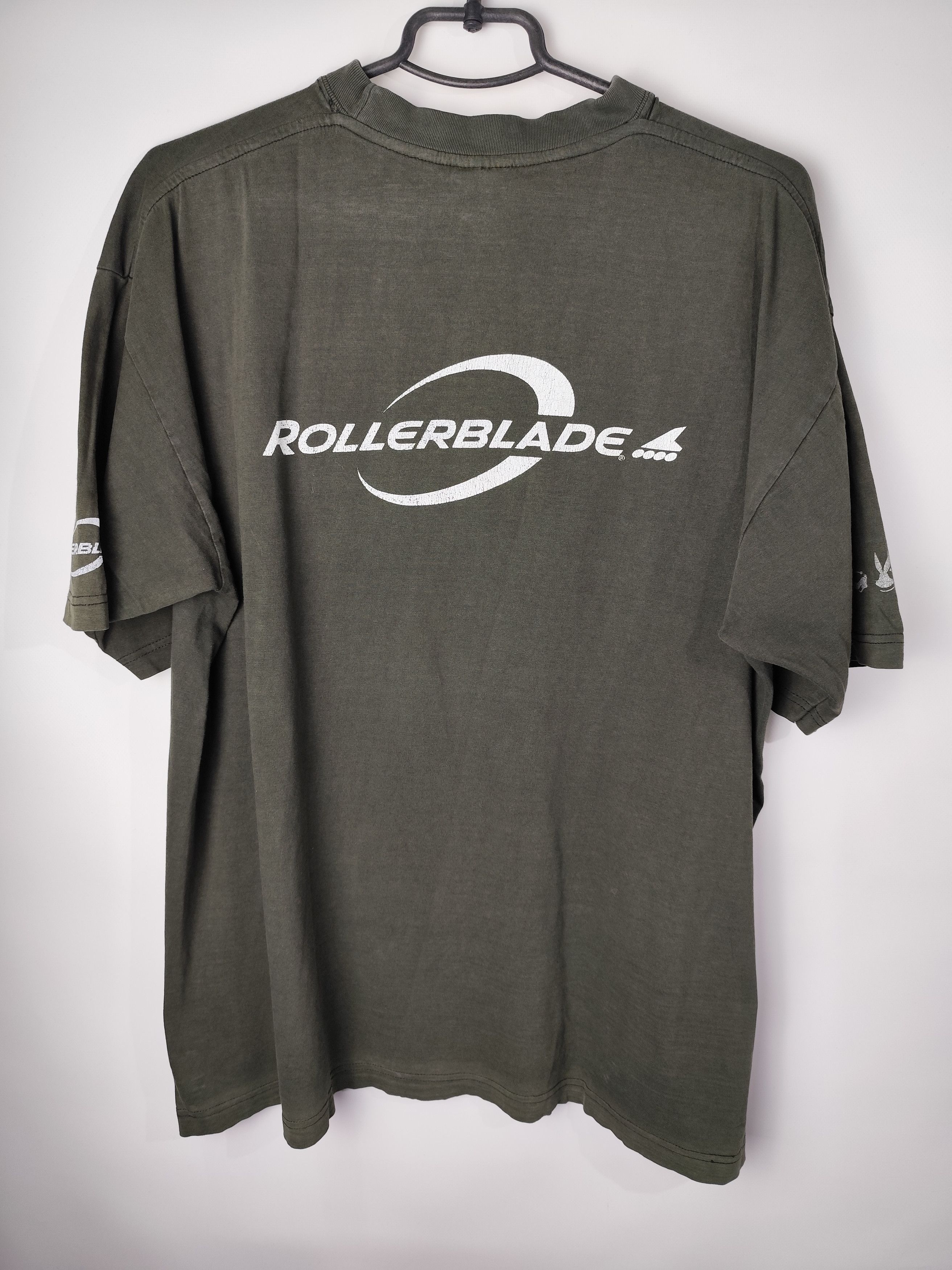 Vintage Vintage Wile E Coyote Warner Bros rollerblade tee 2000’s Size US XL / EU 56 / 4 - 7 Thumbnail