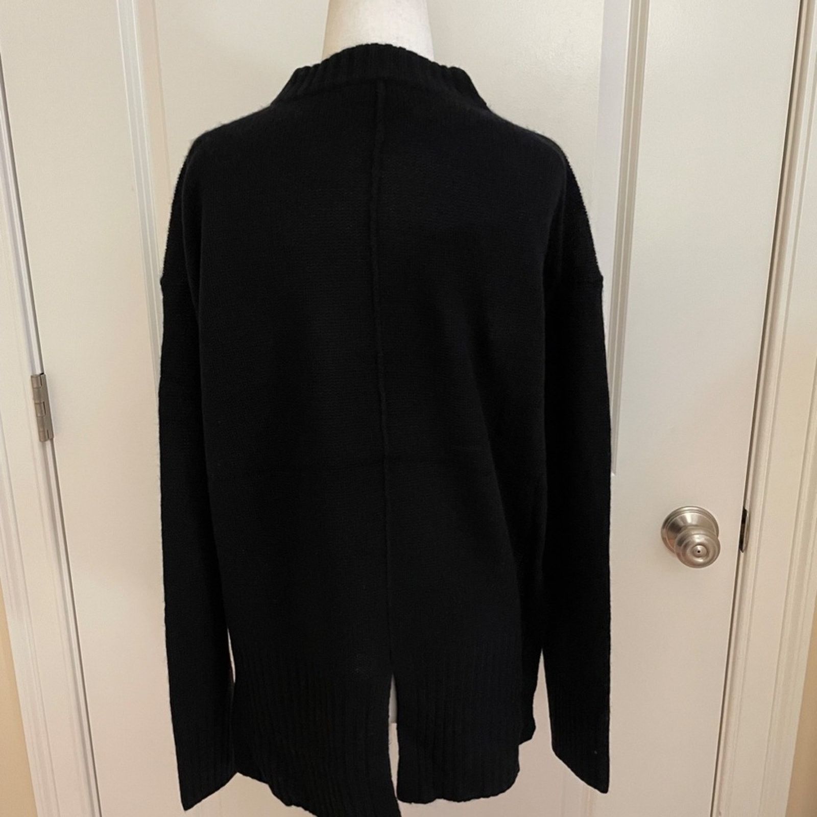 360Cashmere Alex Ribbed Trim Cashmere Sweater from 360 Cashmere Size M / US 6-8 / IT 42-44 - 3 Thumbnail