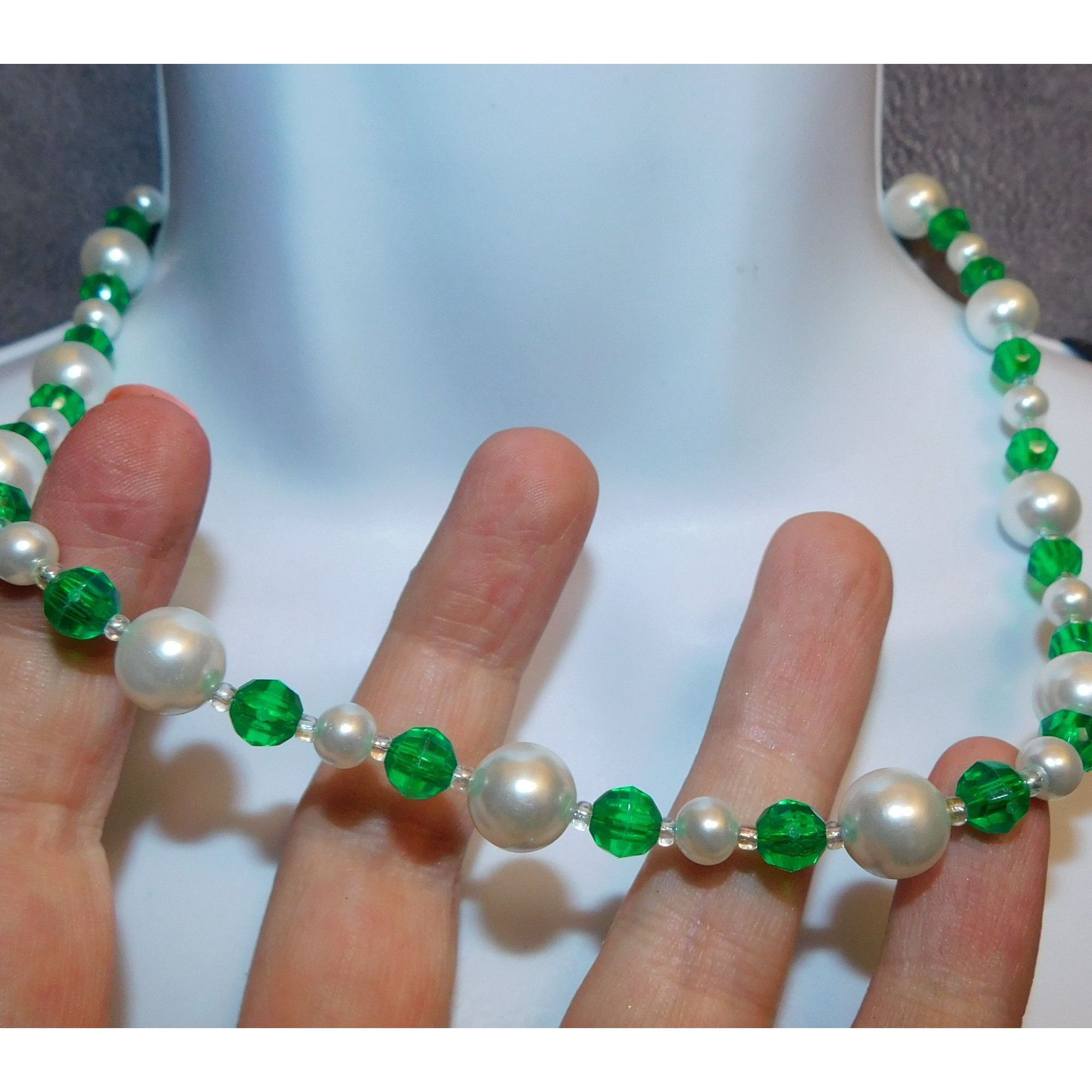 Other Green And White Beaded Necklace Size ONE SIZE - 2 Thumbnail