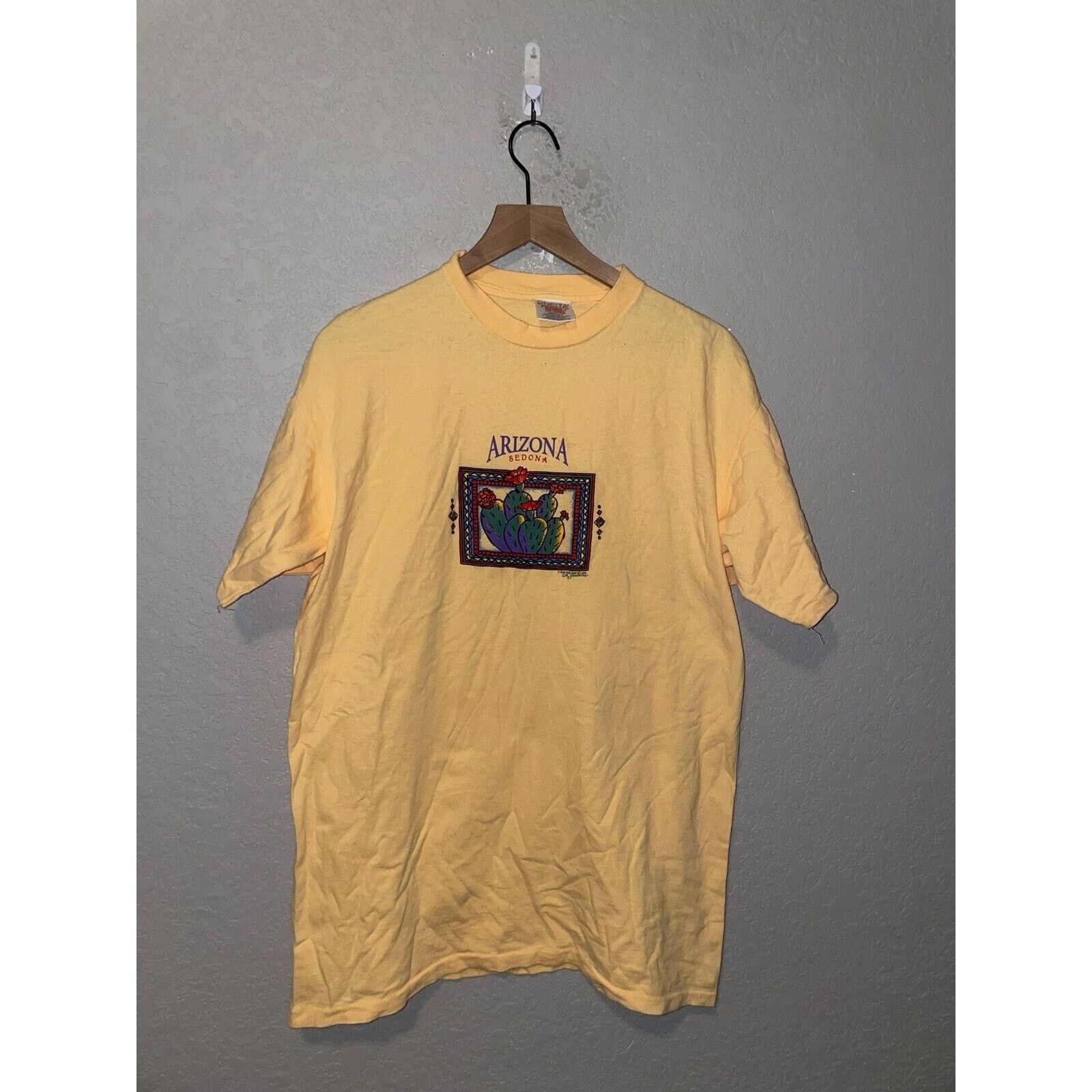 Vintage Vintage Sedona Shirt Arizona Cactus Yellow 90s Tee VTG Large Size US L / EU 52-54 / 3 - 1 Thumbnail
